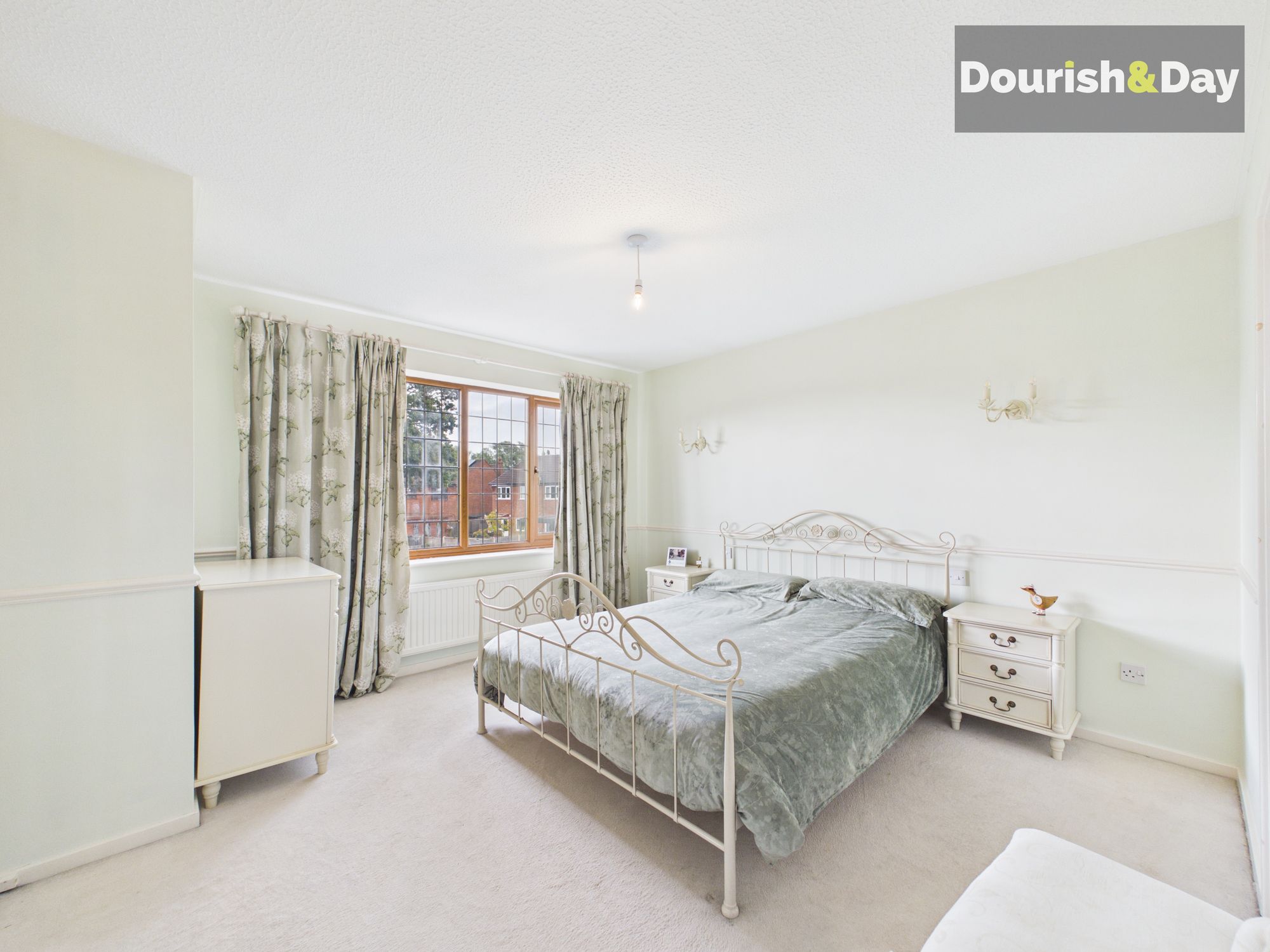 4 bed detached house for sale in Lancing Avenue, The Meadows, Stafford, ST17 - Property Image 13
