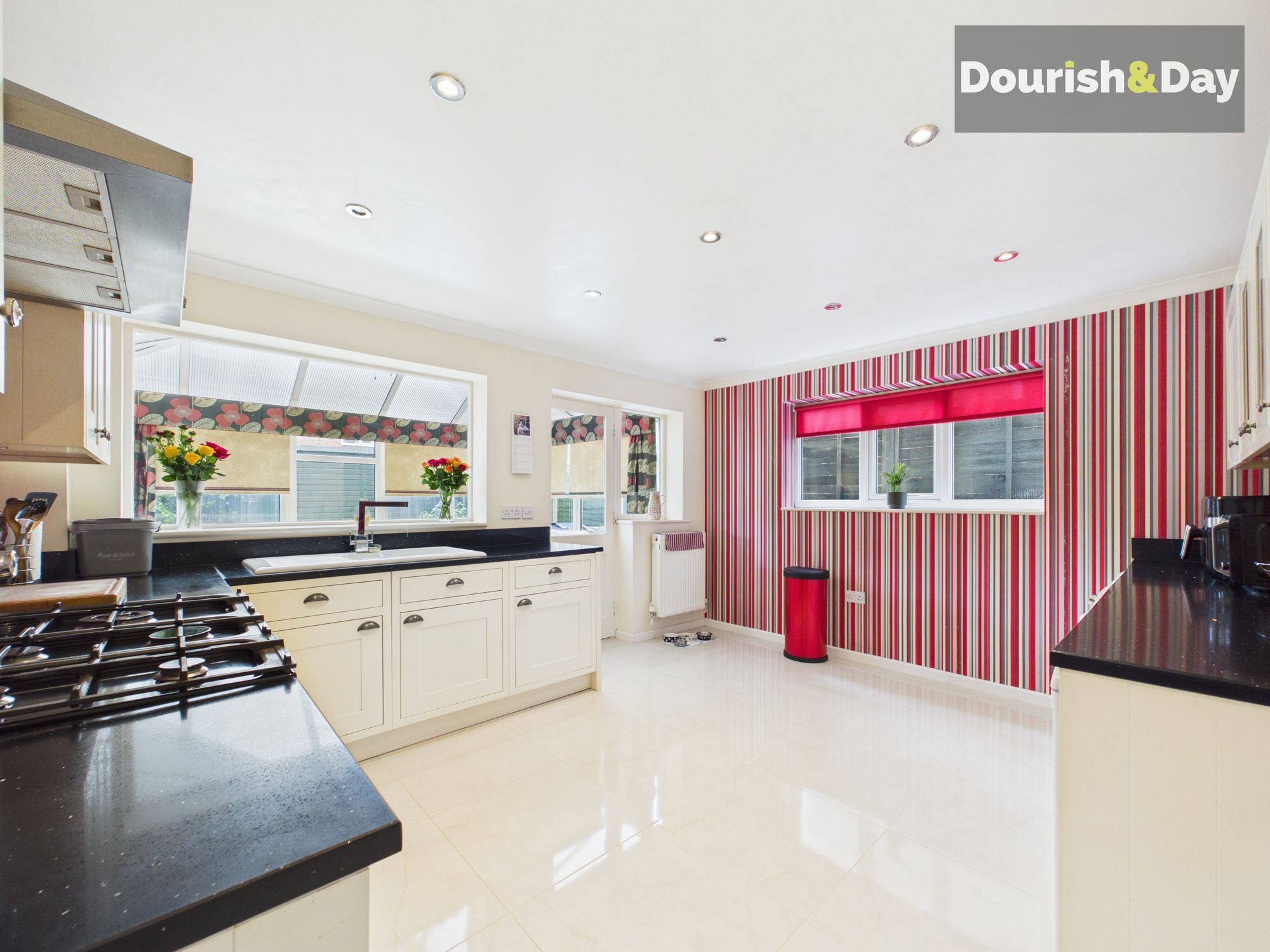 4 bed detached house for sale in Lancing Avenue, The Meadows, Stafford, ST17 - Property Image 3