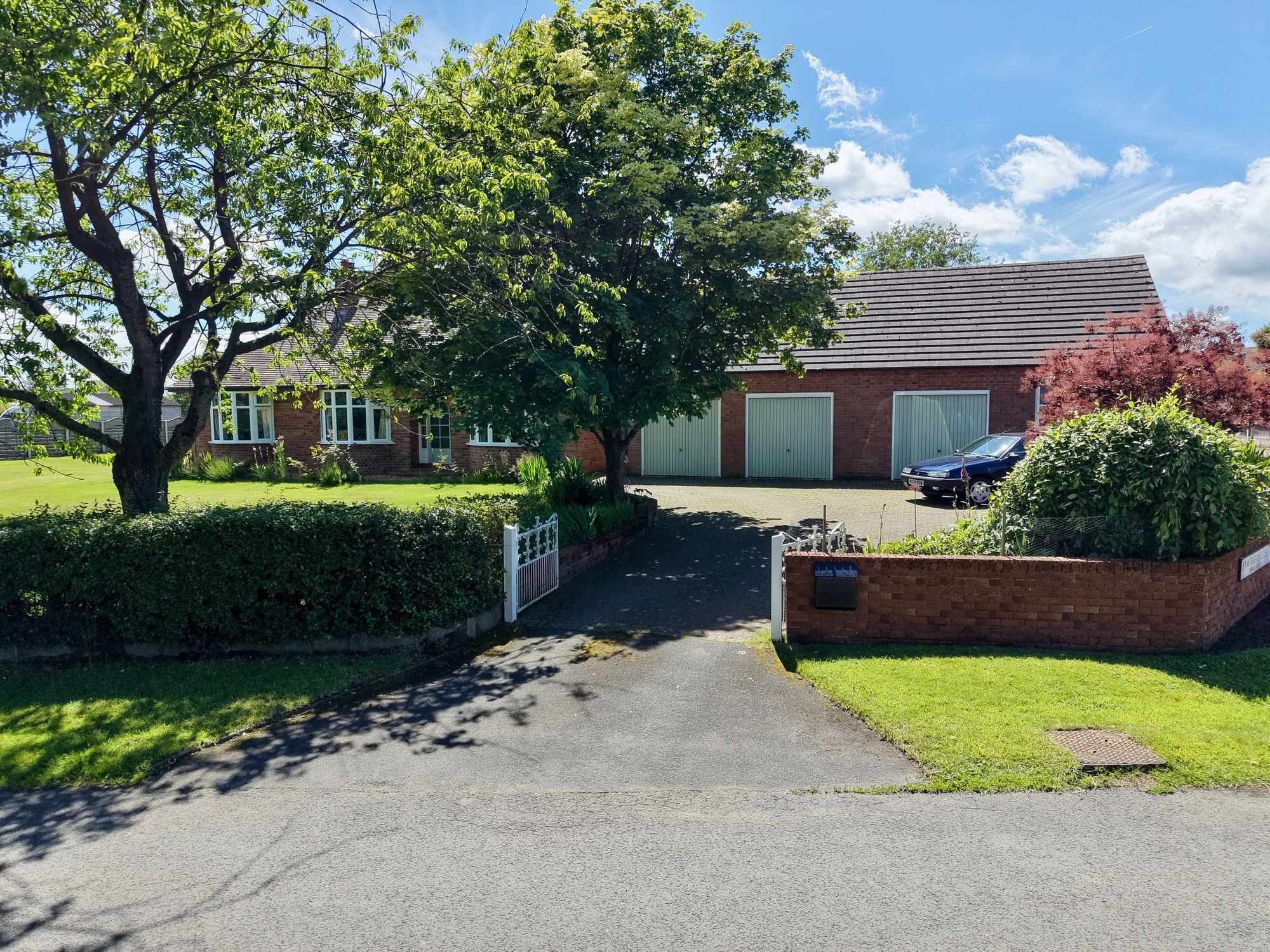 3 bed detached bungalow for sale in Stanley Green, Whixall, SY13  - Property Image 10