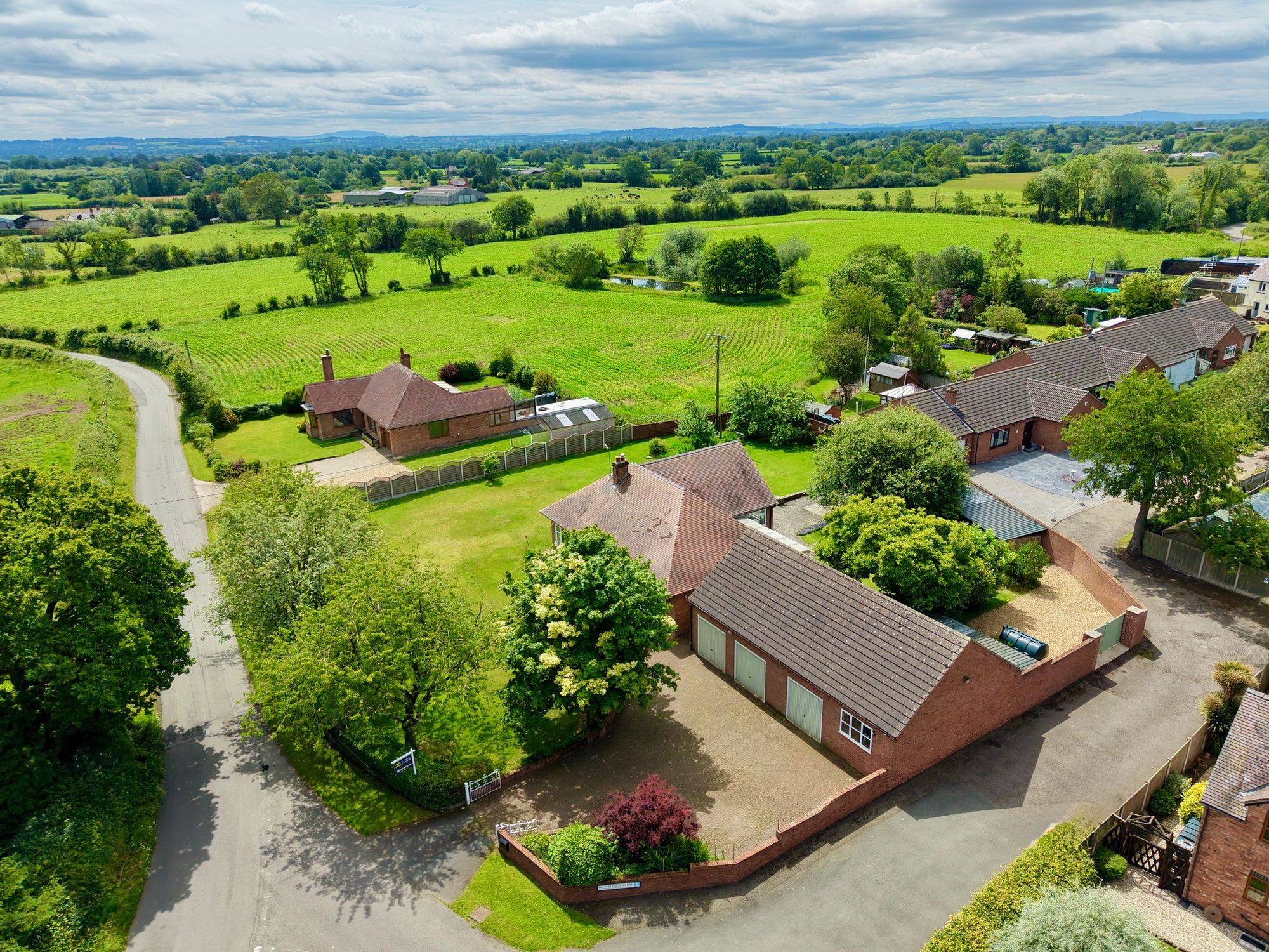 3 bed detached bungalow for sale in Stanley Green, Whixall, SY13  - Property Image 7