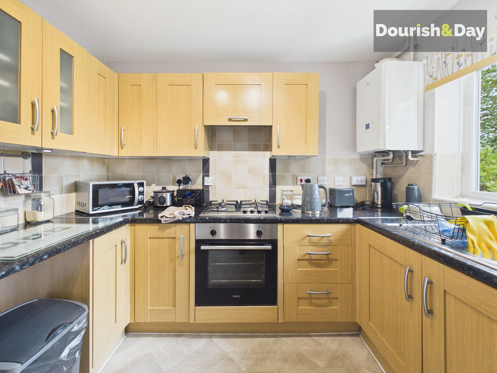 2 bed terraced house for sale in Grissom Close, Stafford, ST16 - Property Image 2
