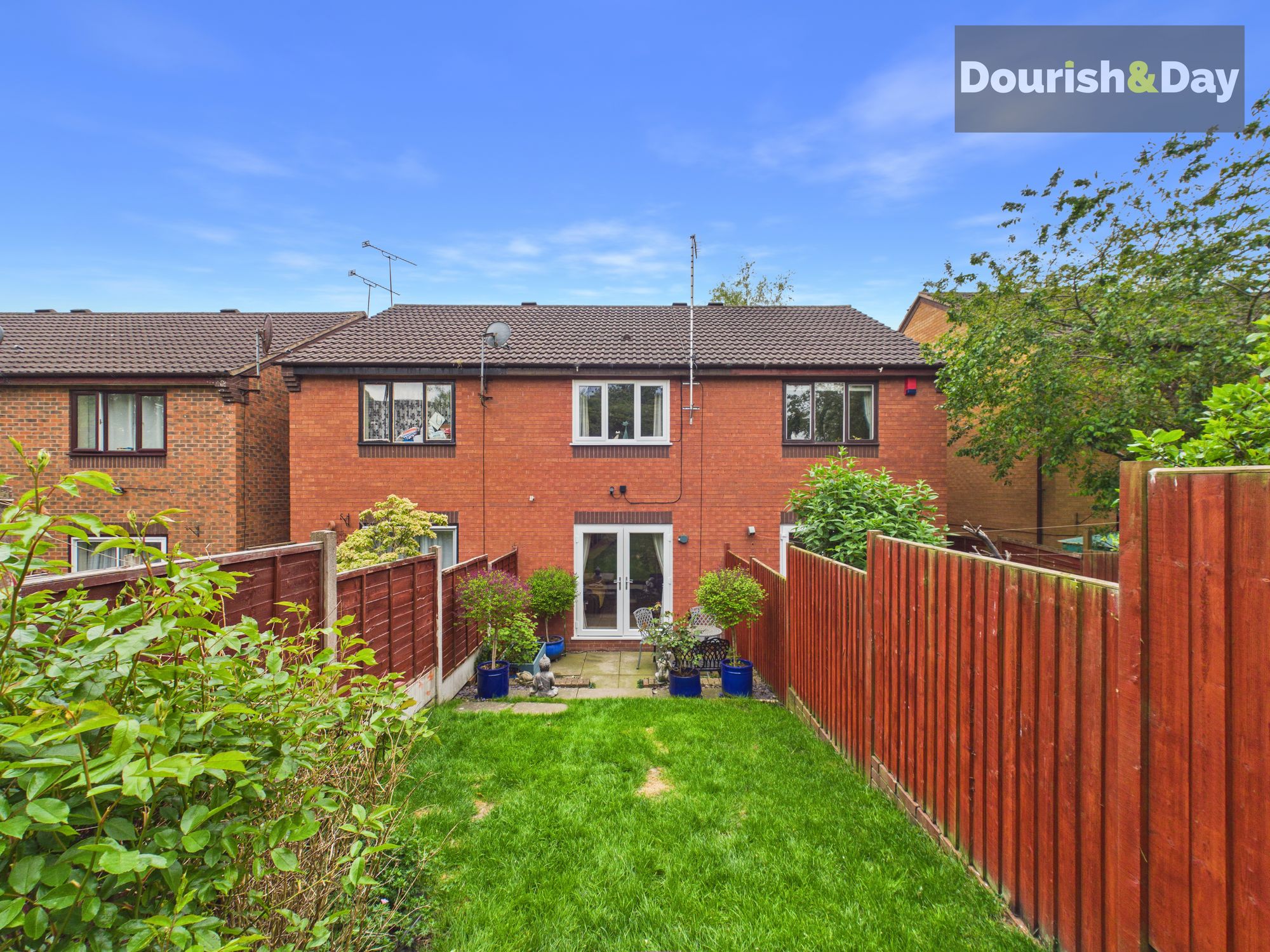 2 bed terraced house for sale in Grissom Close, Stafford, ST16 - Property Image 4