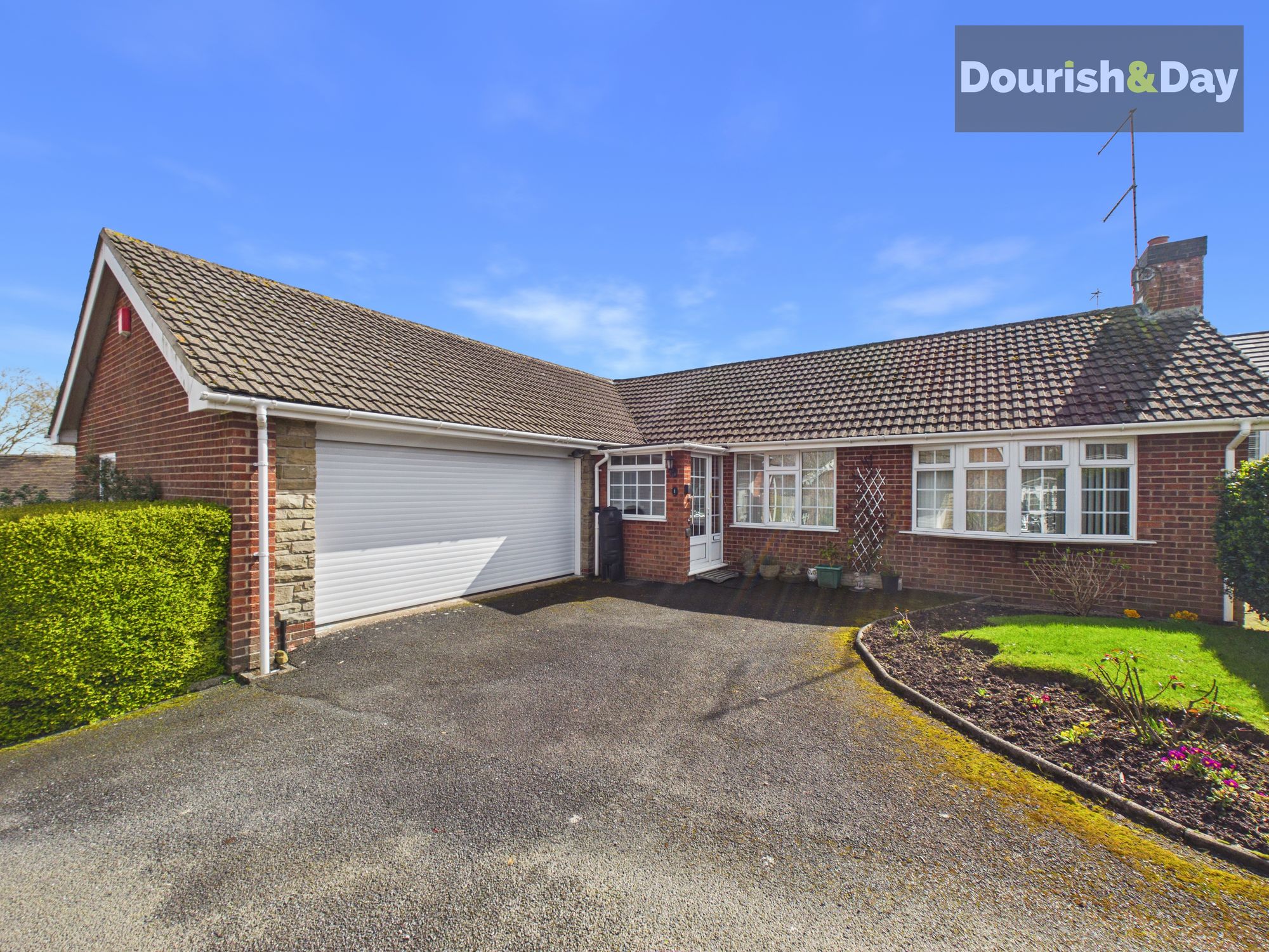 3 bed bungalow for sale in Orchard Close, Ashley, TF9 - Property Image 1