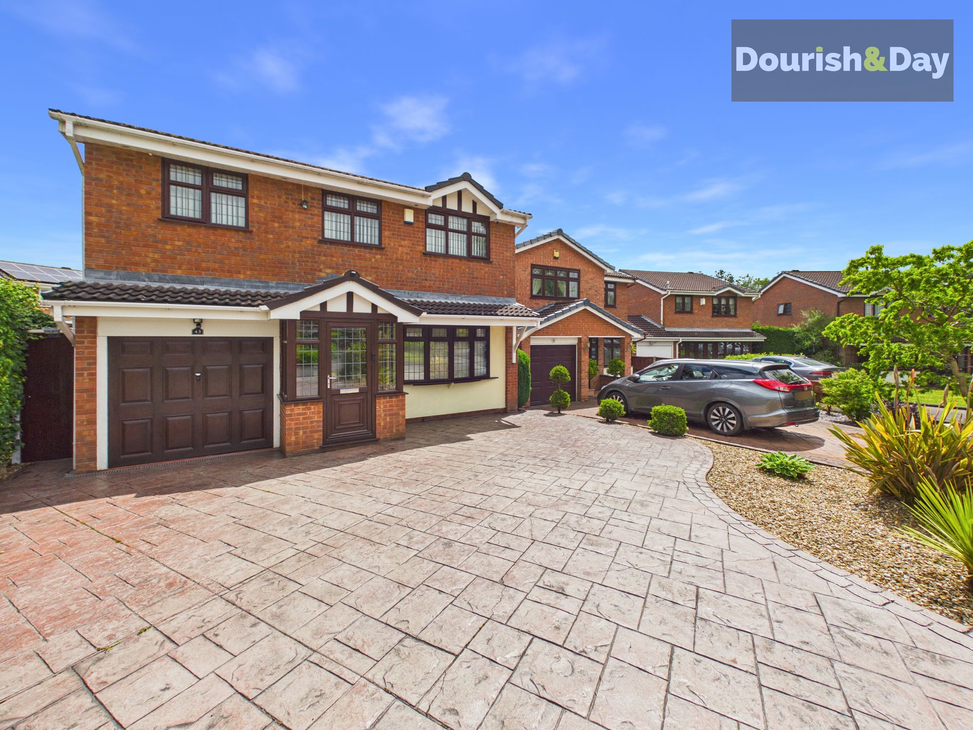 4 bed detached house for sale in Larchmere Drive, Essington, WV11  - Property Image 33
