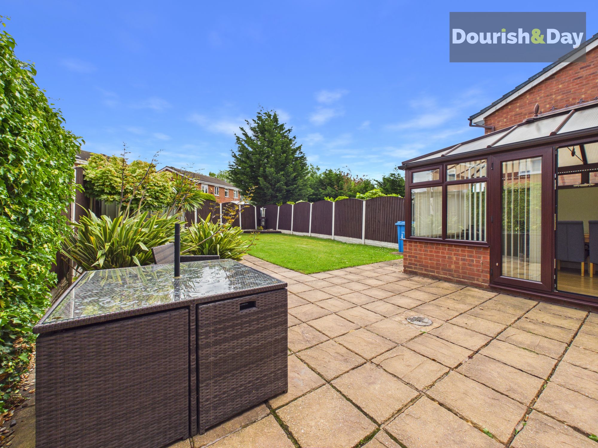 4 bed detached house for sale in Larchmere Drive, Essington, WV11  - Property Image 4