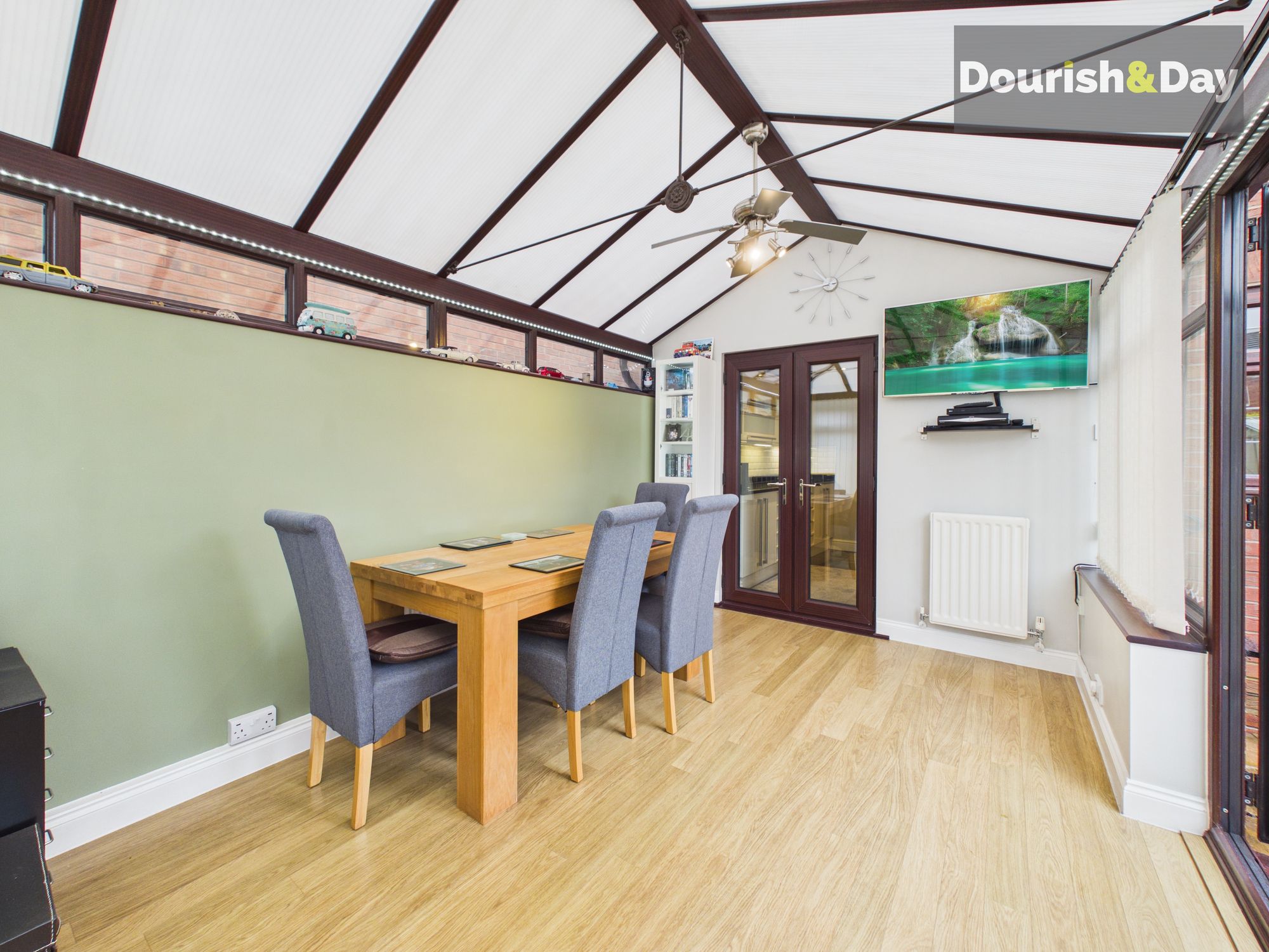 4 bed detached house for sale in Larchmere Drive, Essington, WV11  - Property Image 16