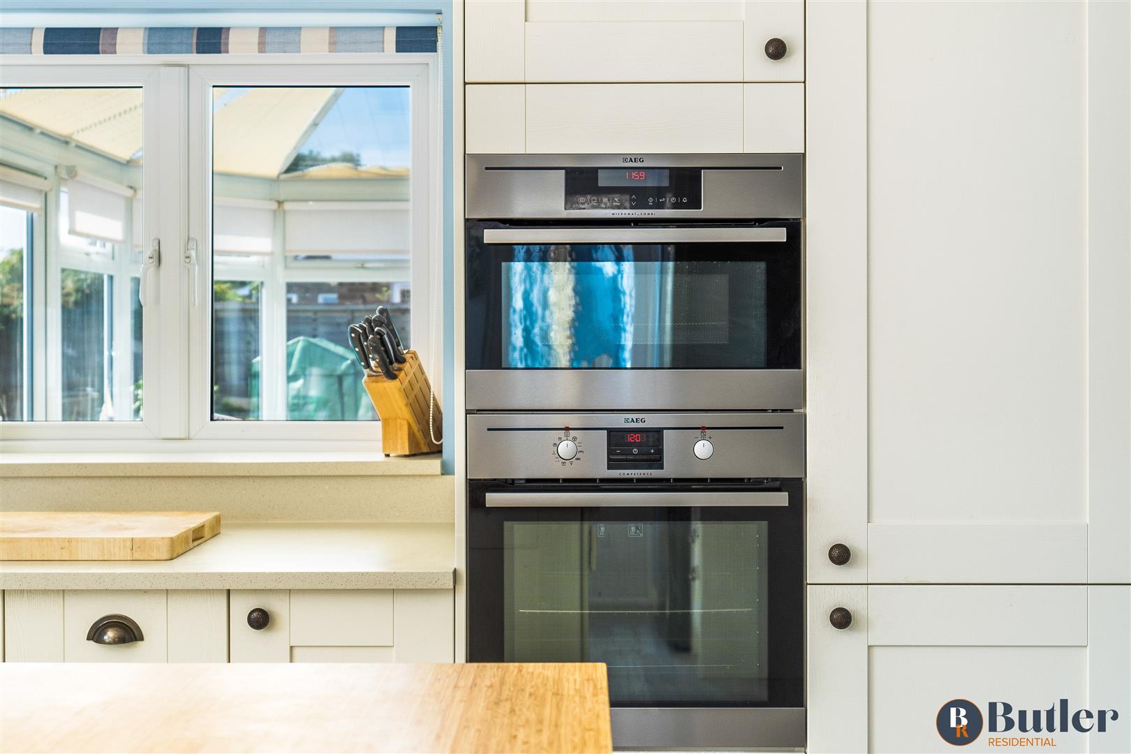 4 bed detached house for sale in Balcombe Close, Luton 2