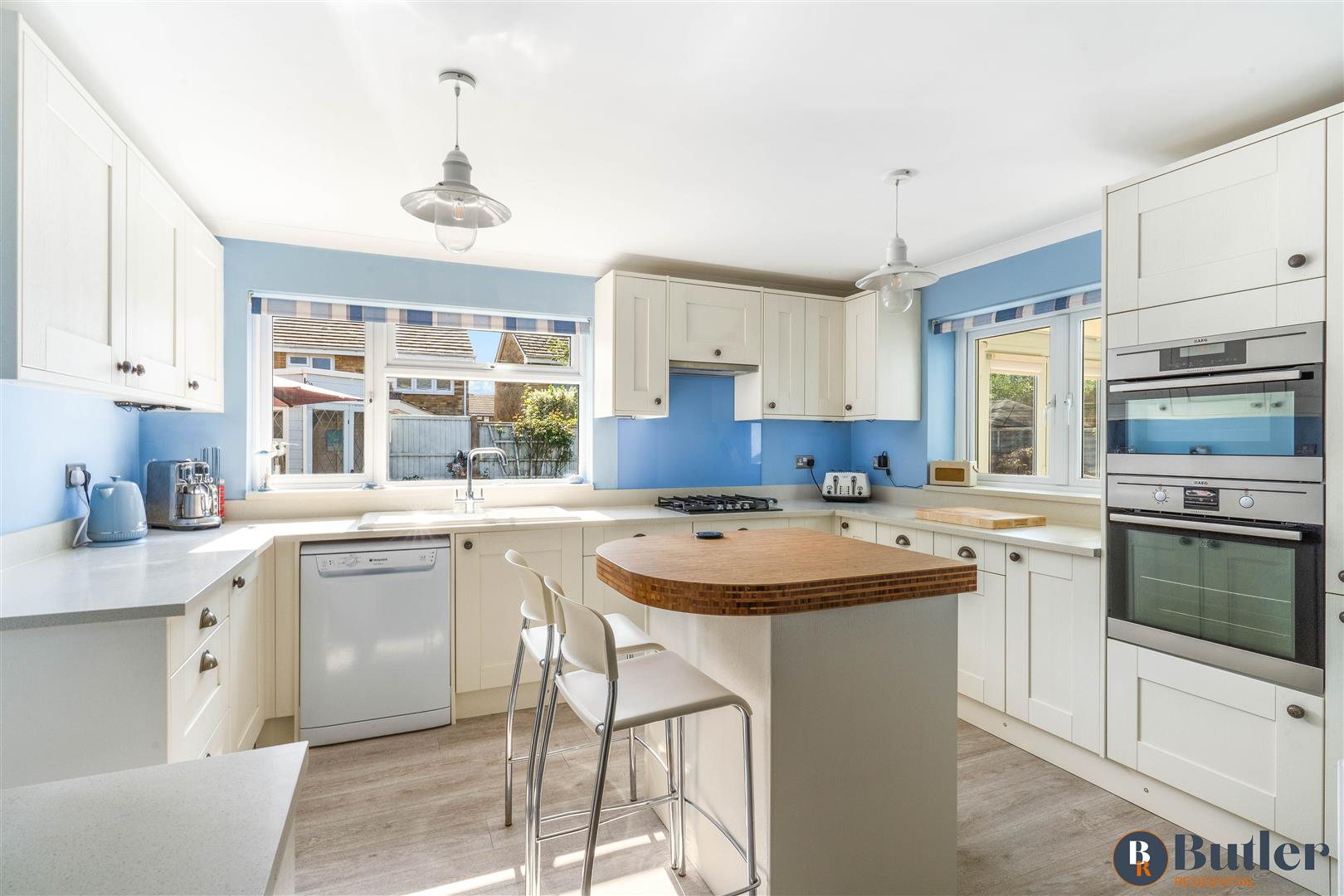 4 bed detached house for sale in Balcombe Close, Luton  - Property Image 4