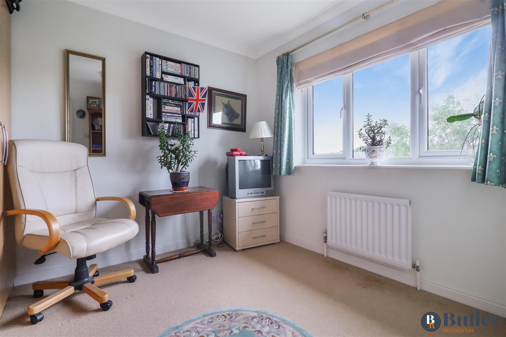 4 bed detached house for sale in Green Meadow, Potters Bar  - Property Image 18