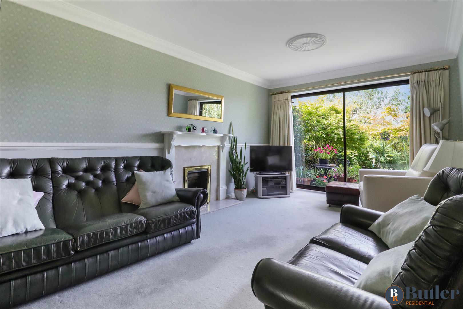 4 bed detached house for sale in Green Meadow, Potters Bar  - Property Image 6