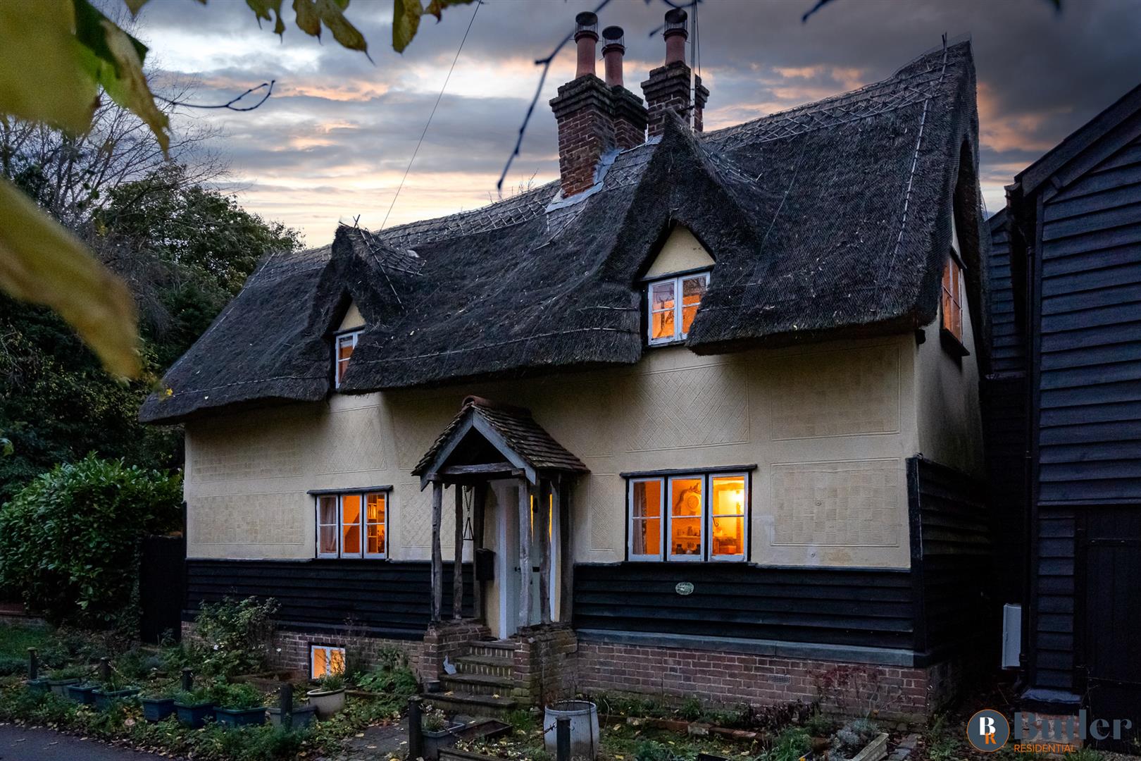 3 bed cottage for sale in Aspenden, Buntingford 32