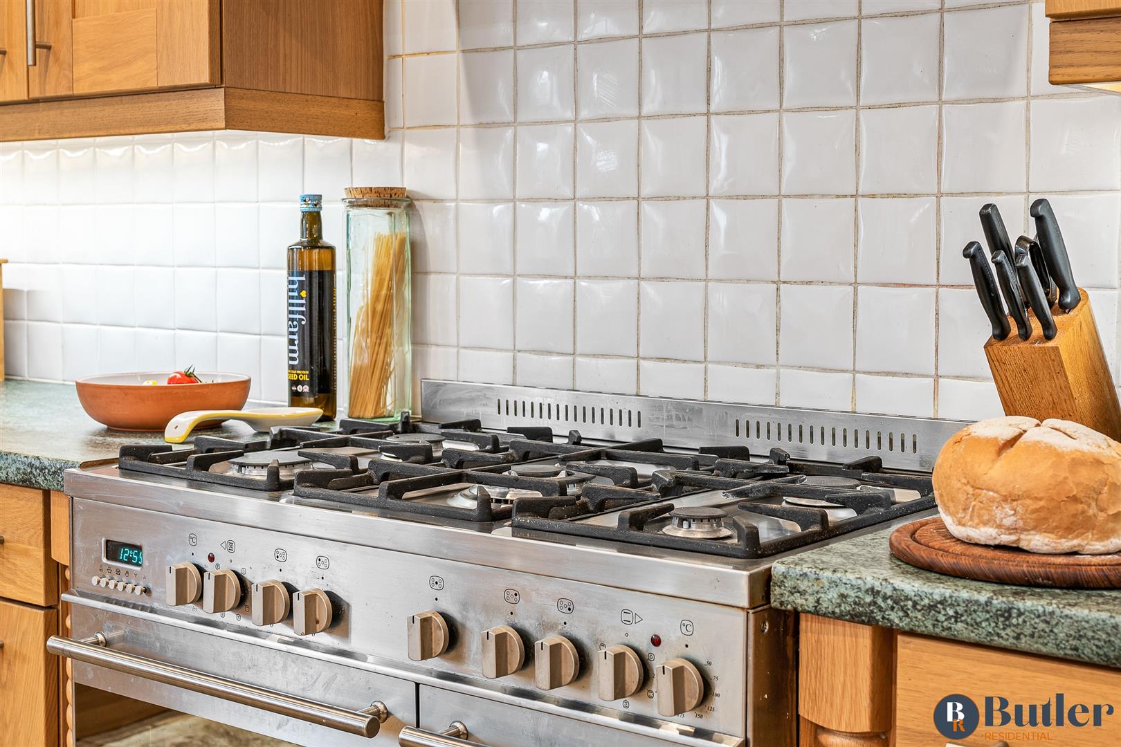 4 bed barn conversion for sale in High Street, Walkern  - Property Image 5