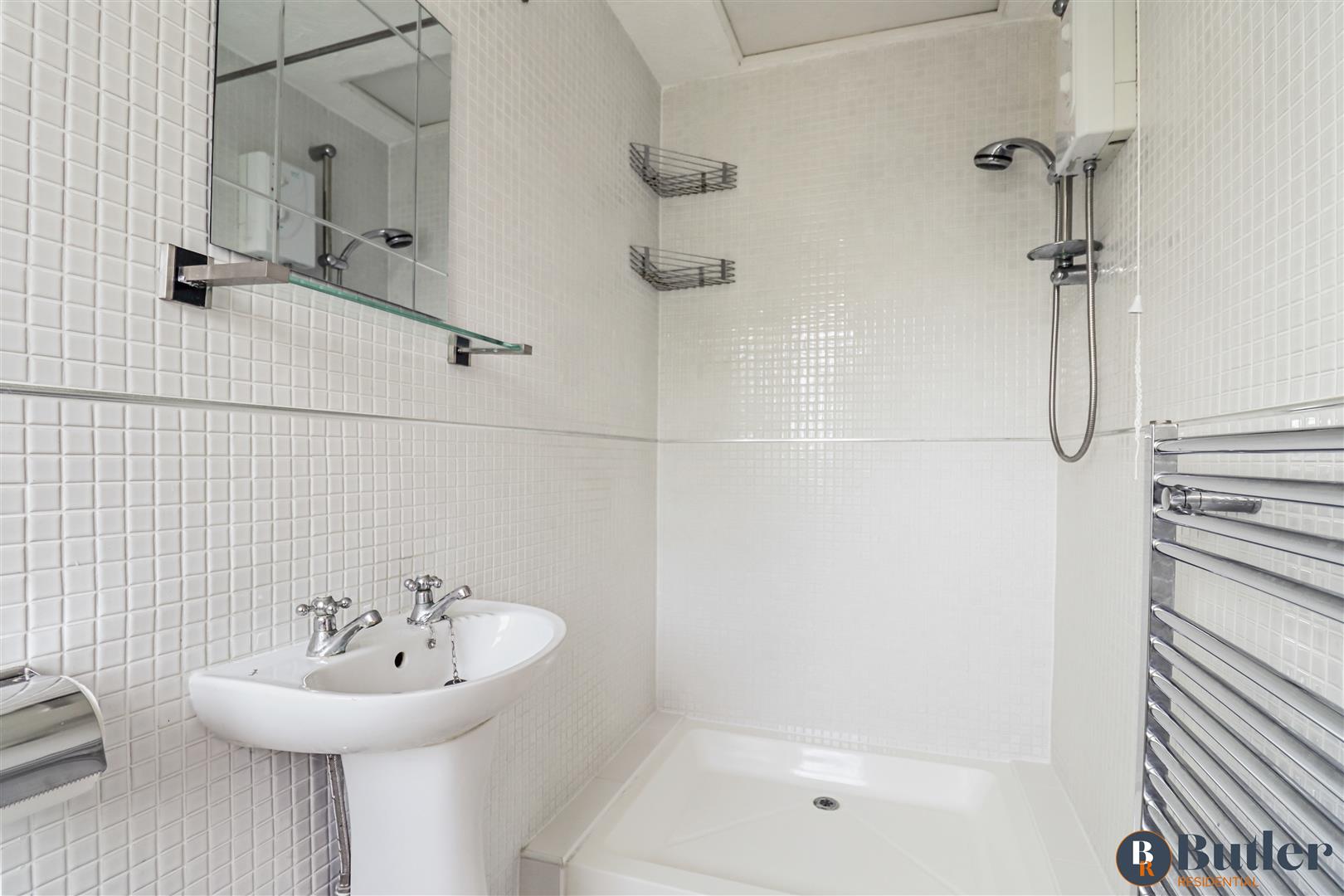 4 bed detached house for sale in Bishops Way, St. Neots  - Property Image 9