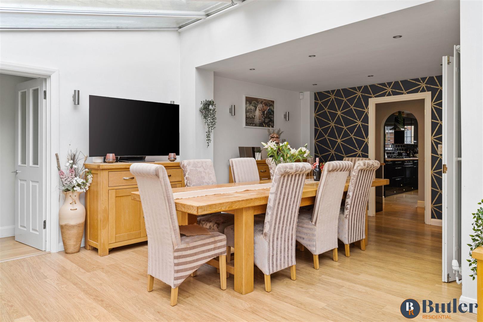 6 bed detached house for sale in Lomond Way, Stevenage 15