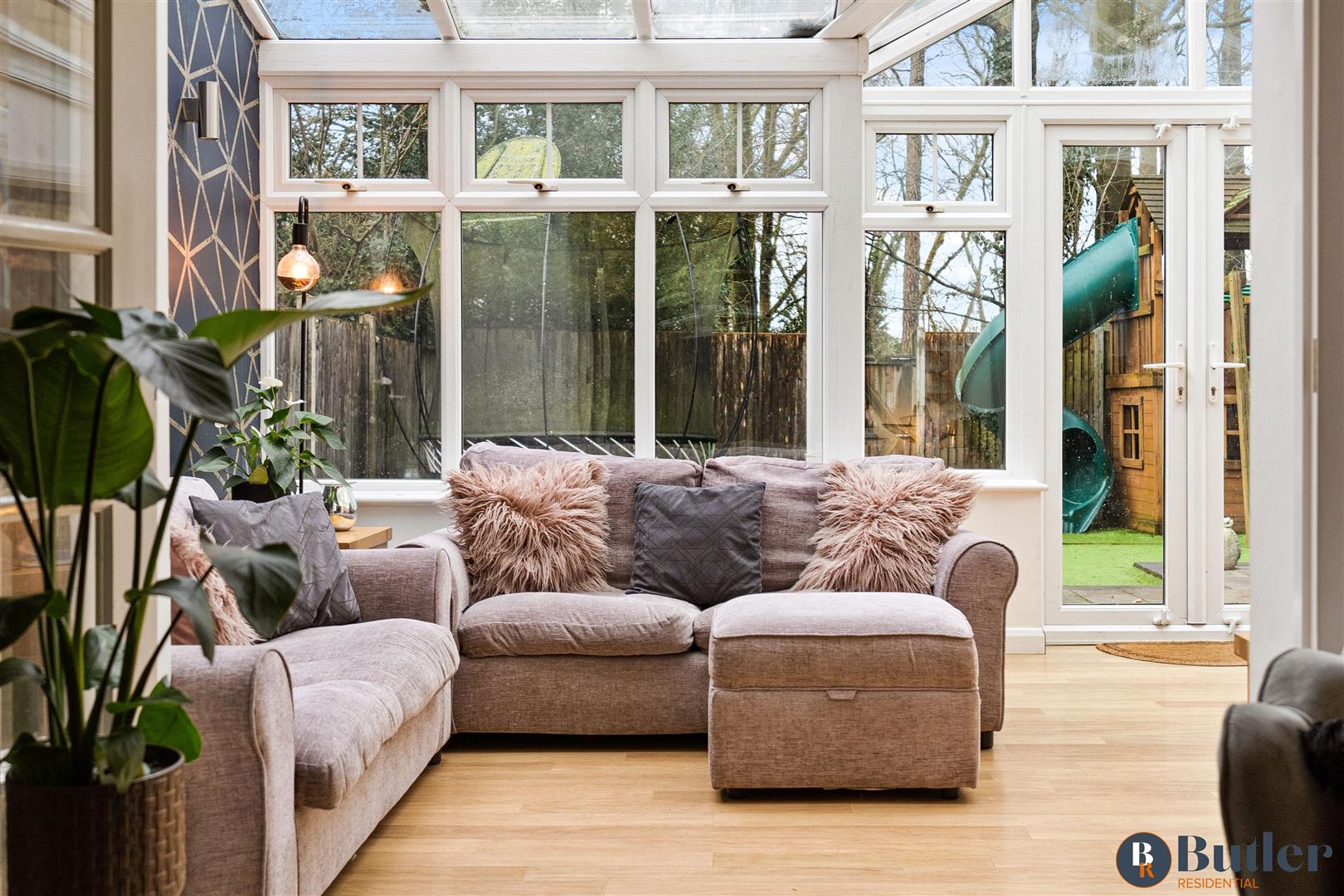 6 bed detached house for sale in Lomond Way, Stevenage  - Property Image 9