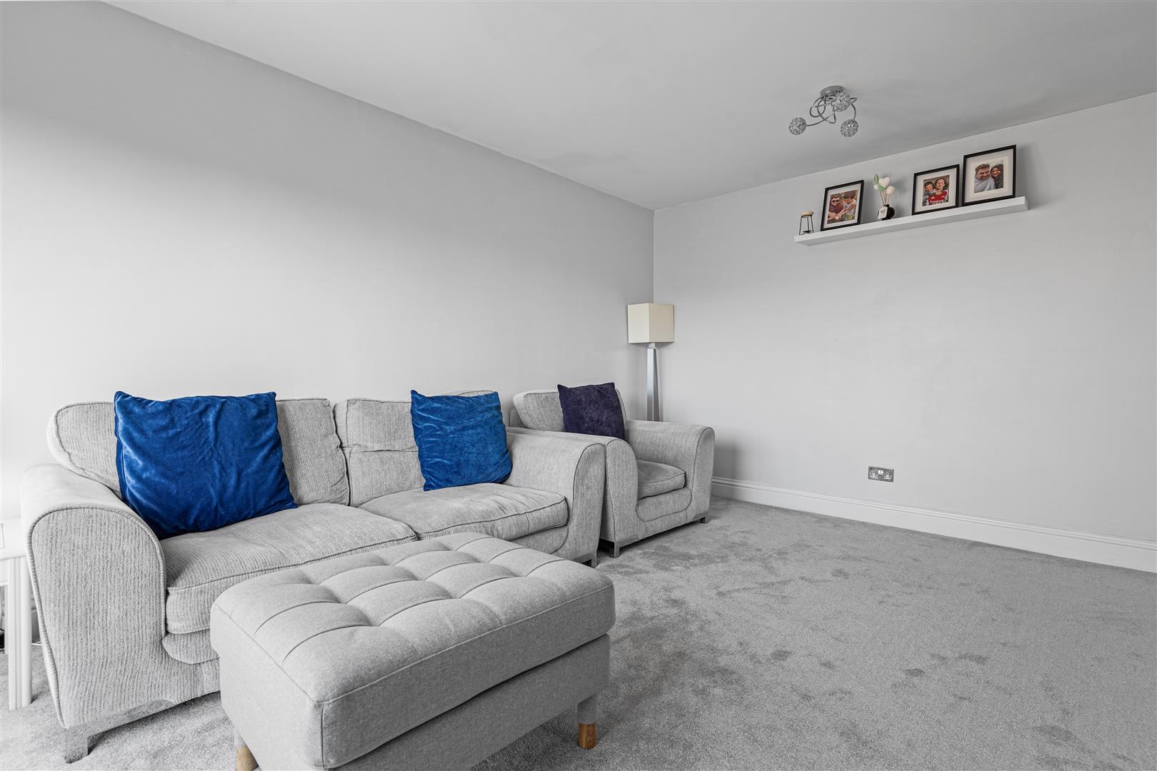 2 bed terraced house for sale in Bronte Paths, Stevenage 7