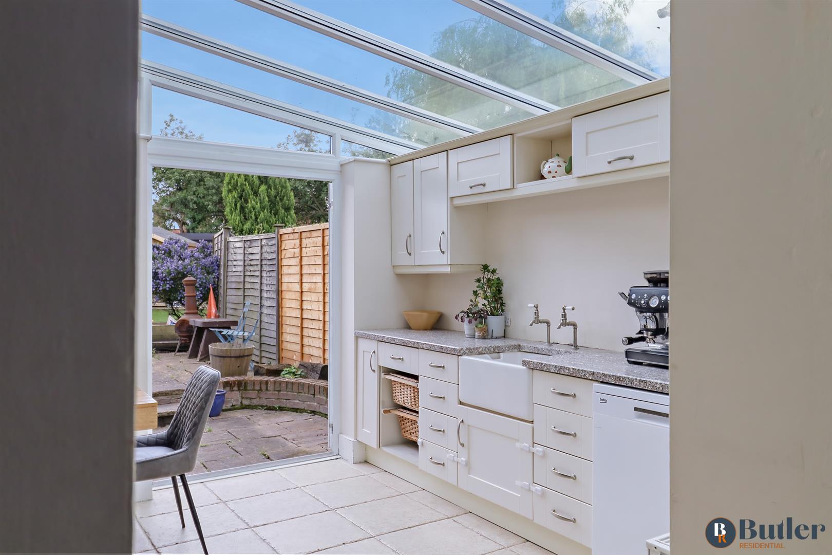 3 bed semi-detached house for sale in Letchmore Road, Stevenage  - Property Image 4