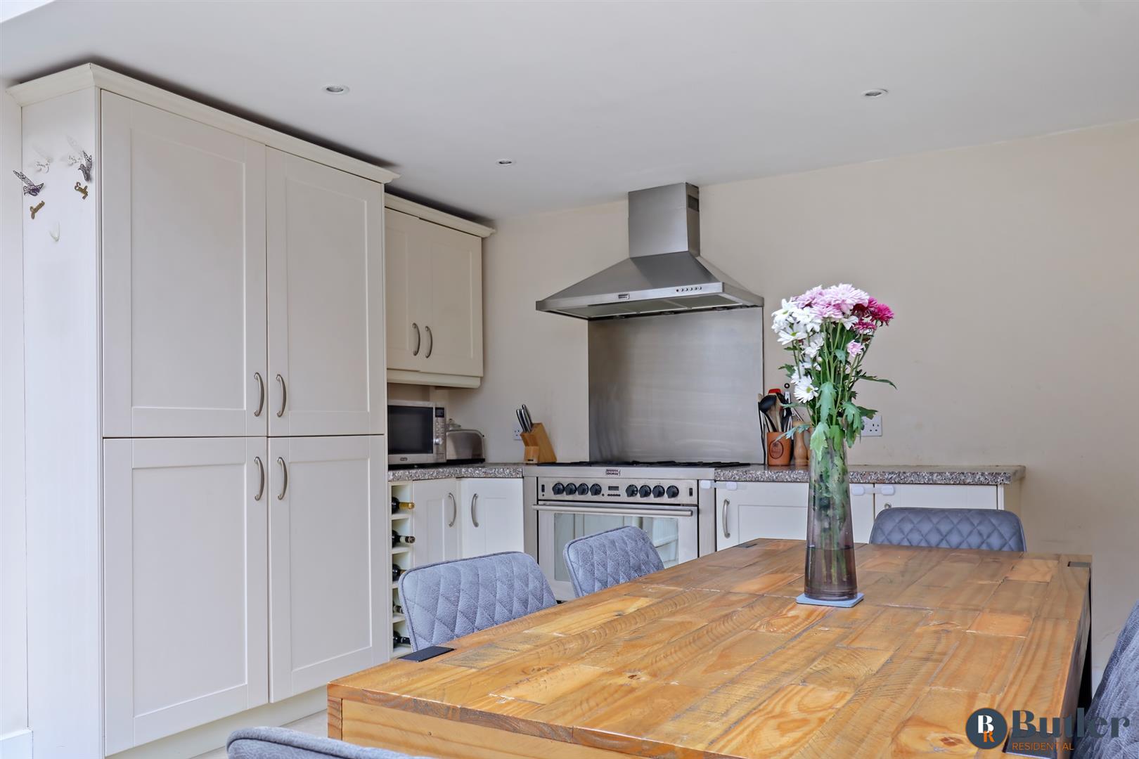 3 bed semi-detached house for sale in Letchmore Road, Stevenage  - Property Image 11