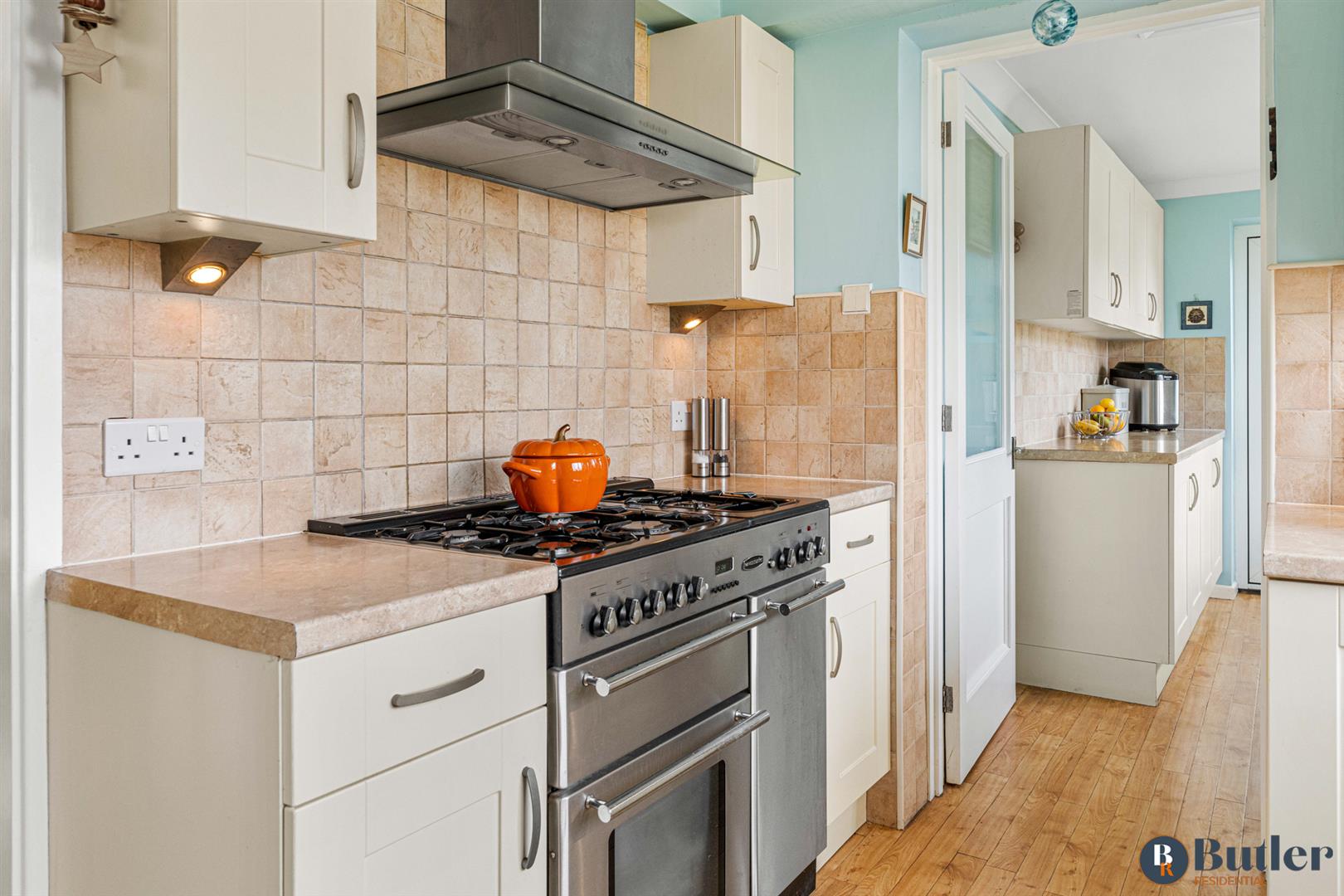 4 bed detached house for sale in Garden Field, Stevenage 14