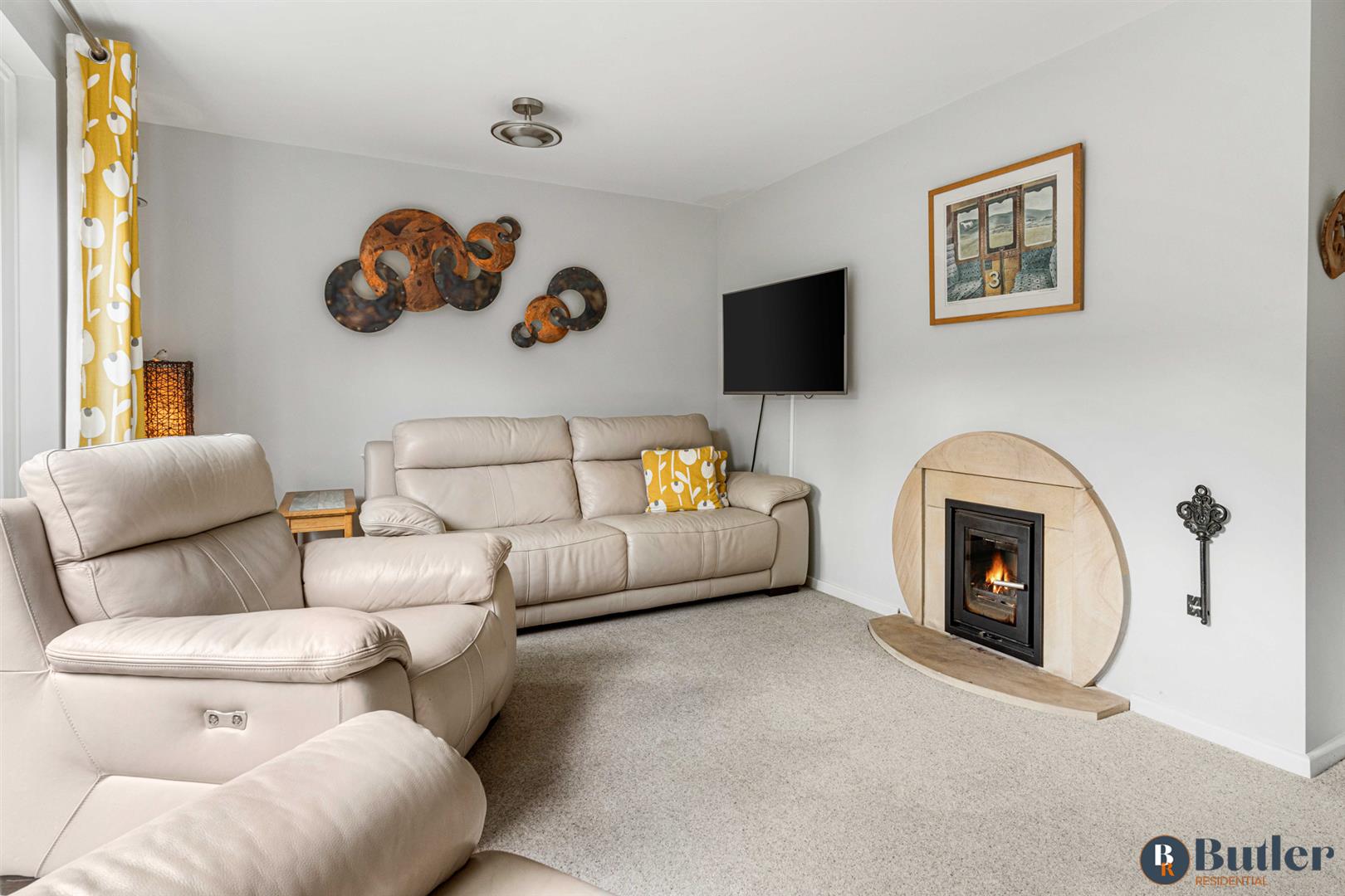 4 bed detached house for sale in Garden Field, Stevenage 7