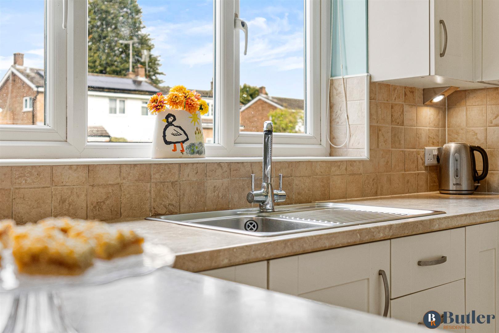 4 bed detached house for sale in Garden Field, Stevenage 13