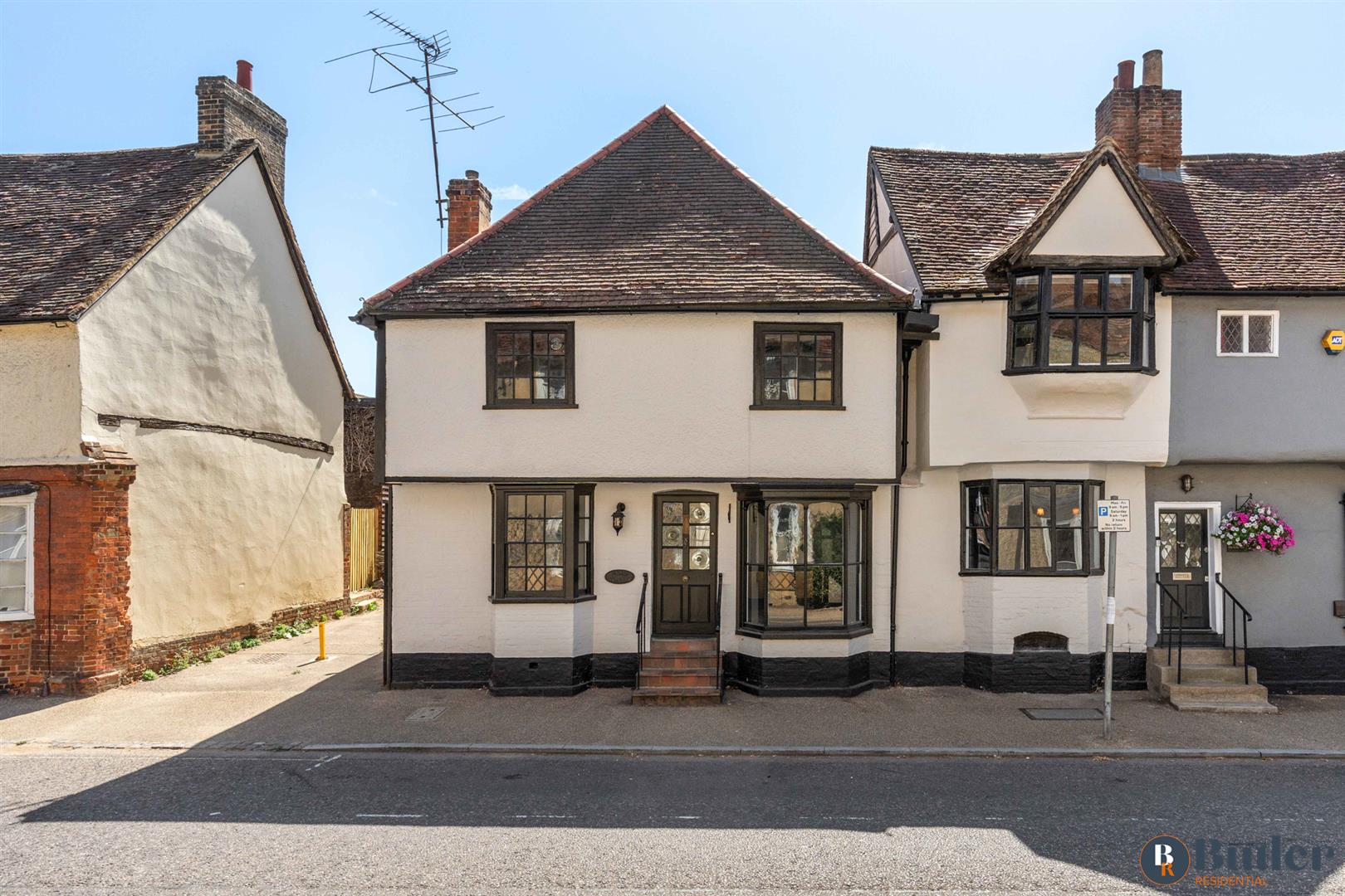 4 bed semi-detached house for sale in Hitchin Street, Baldock  - Property Image 1