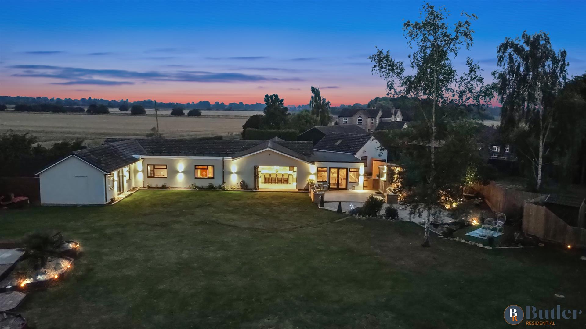 4 bed detached bungalow for sale in Meadow Green End, Landbeach  - Property Image 5