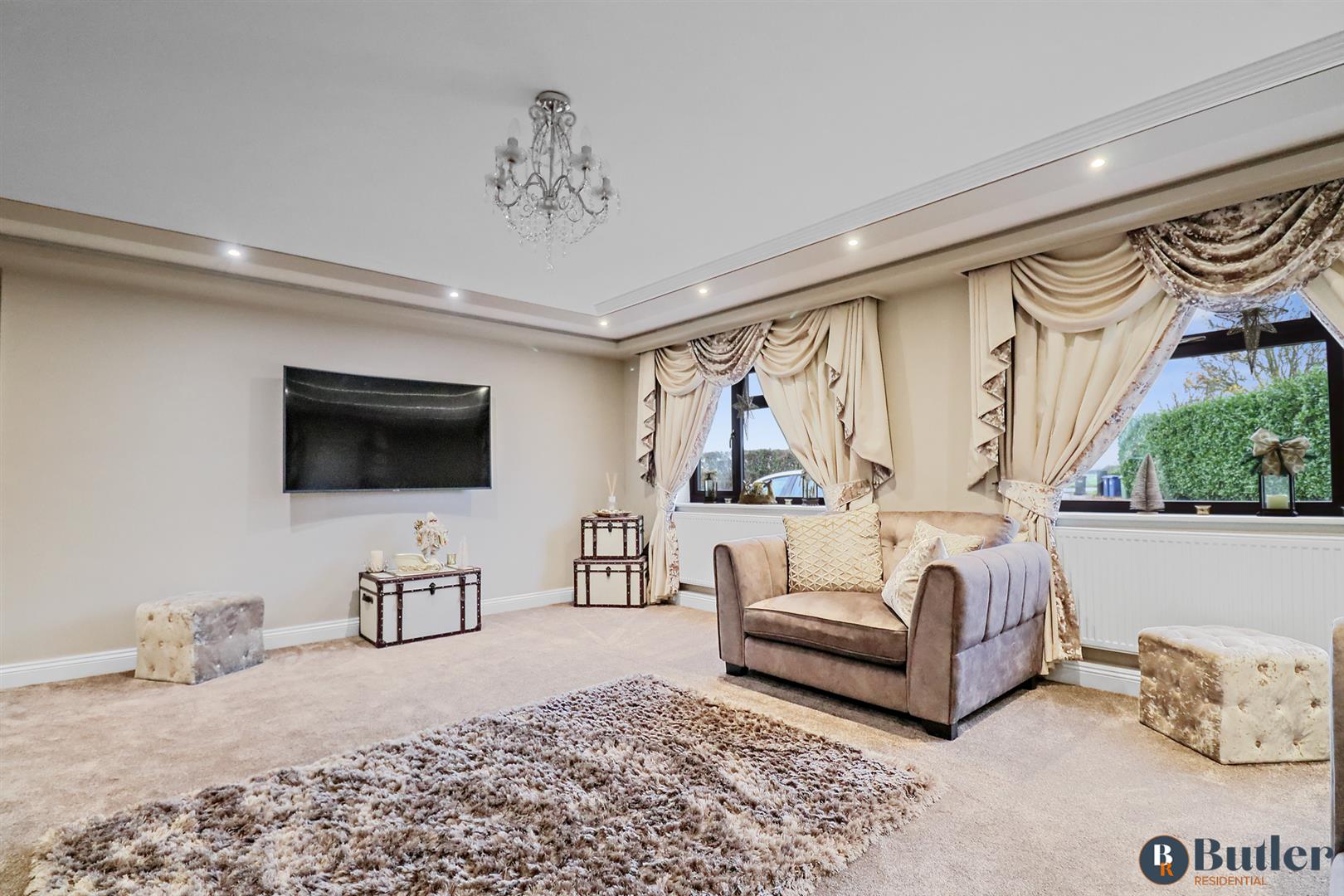 4 bed detached bungalow for sale in Meadow Green End, Landbeach 12