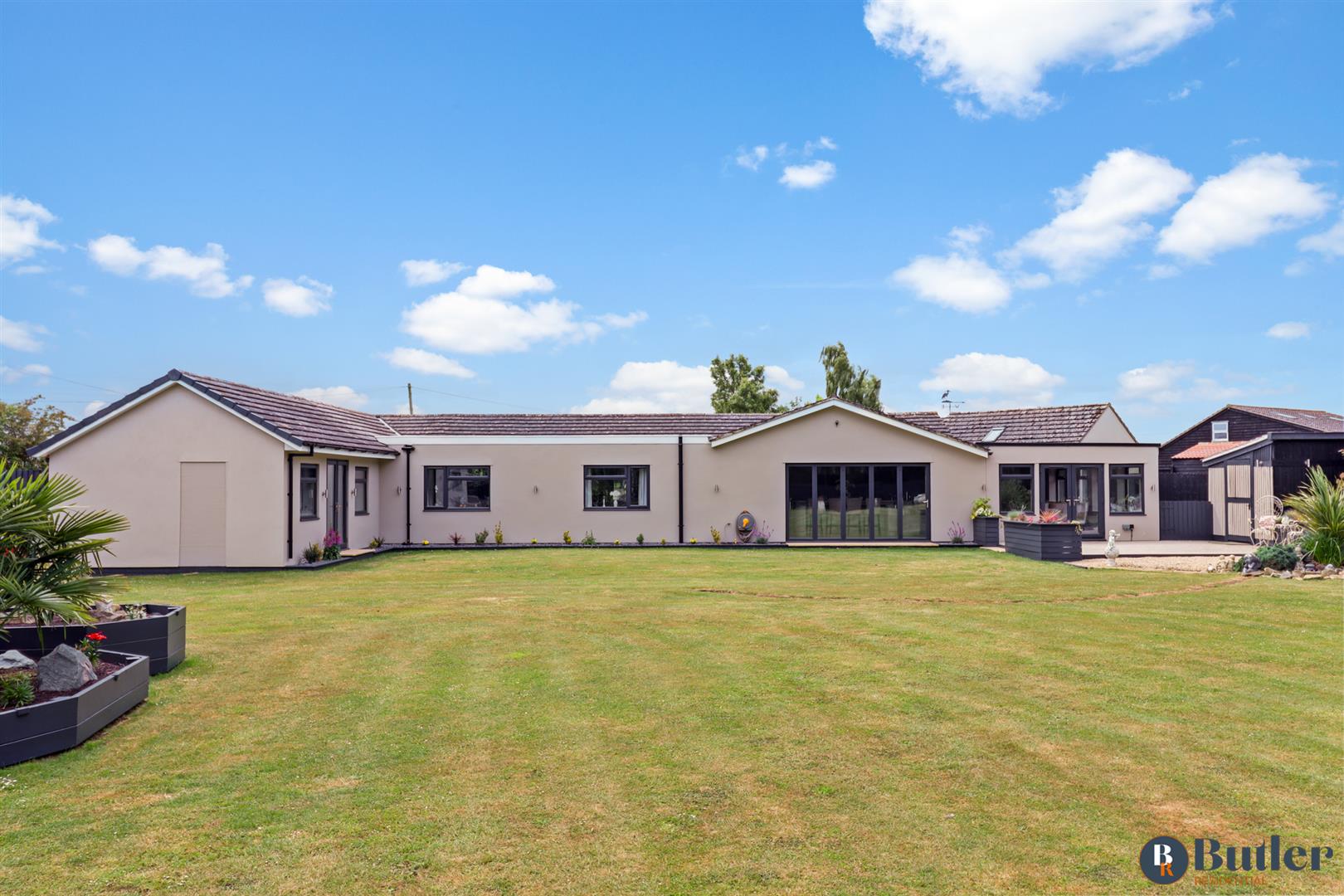 4 bed detached bungalow for sale in Meadow Green End, Landbeach  - Property Image 111