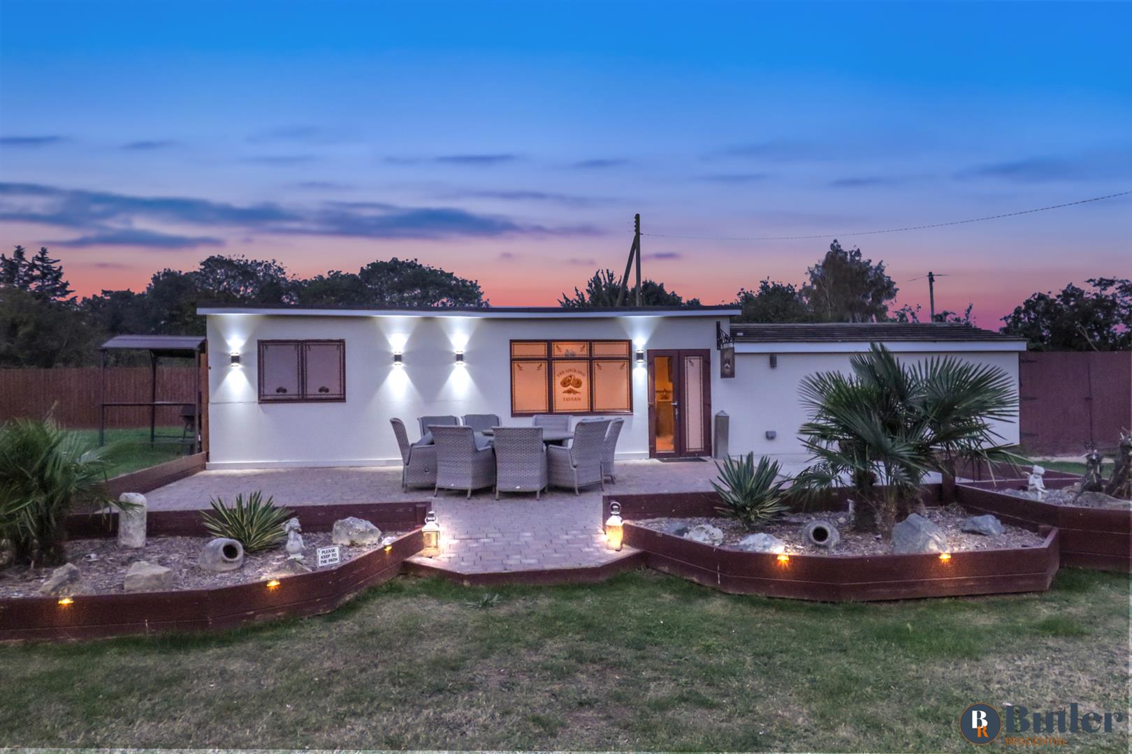 4 bed detached bungalow for sale in Meadow Green End, Landbeach 99