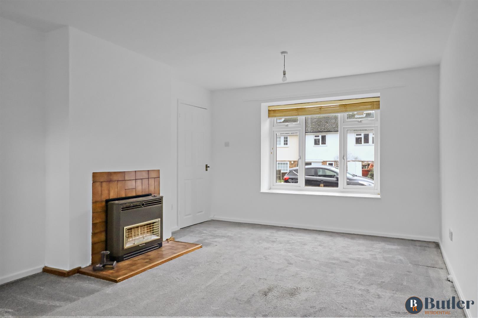 3 bed terraced house for sale in Wychdell, Stevenage 2