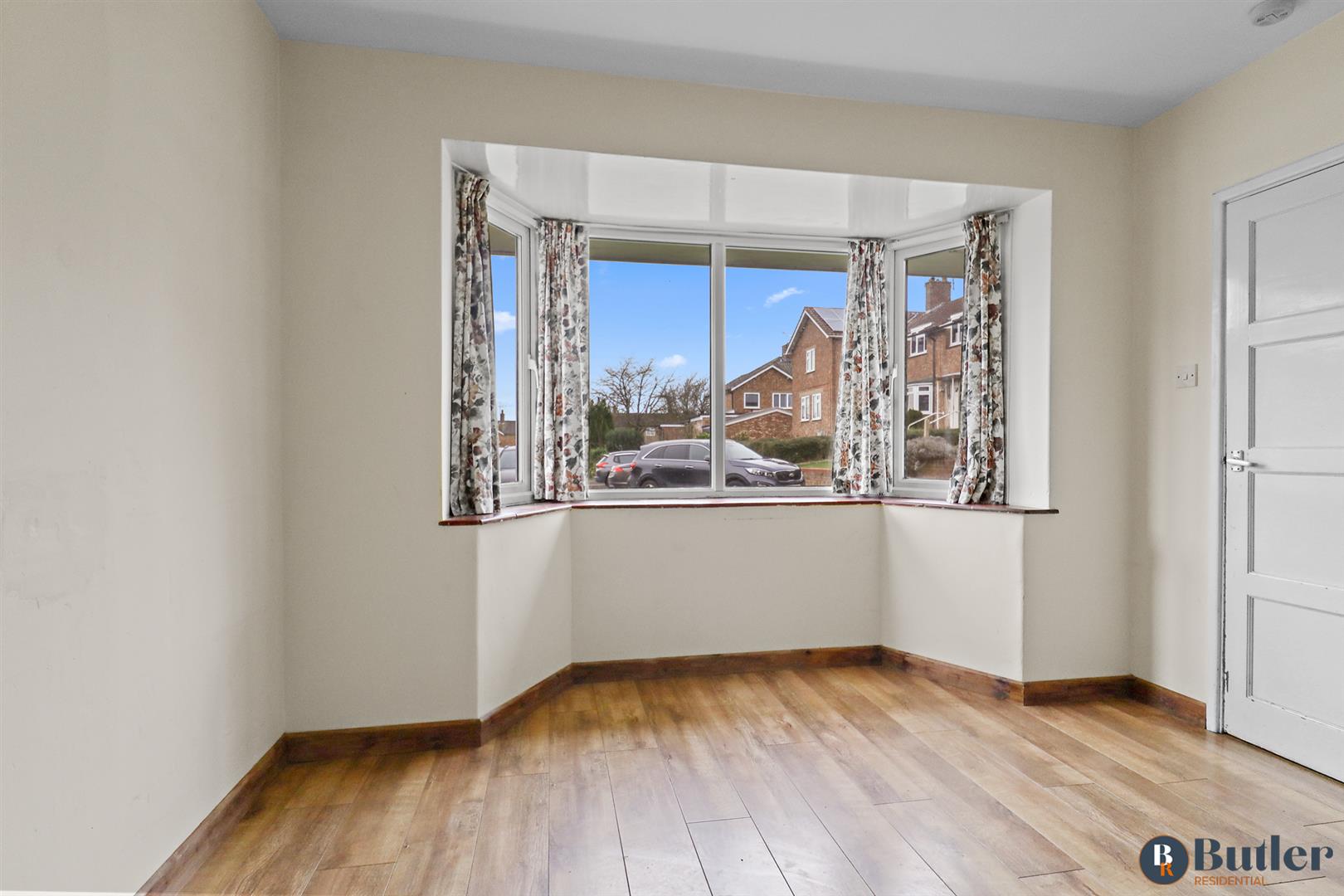 4 bed terraced house for sale in Highover Way, Hitchin  - Property Image 5