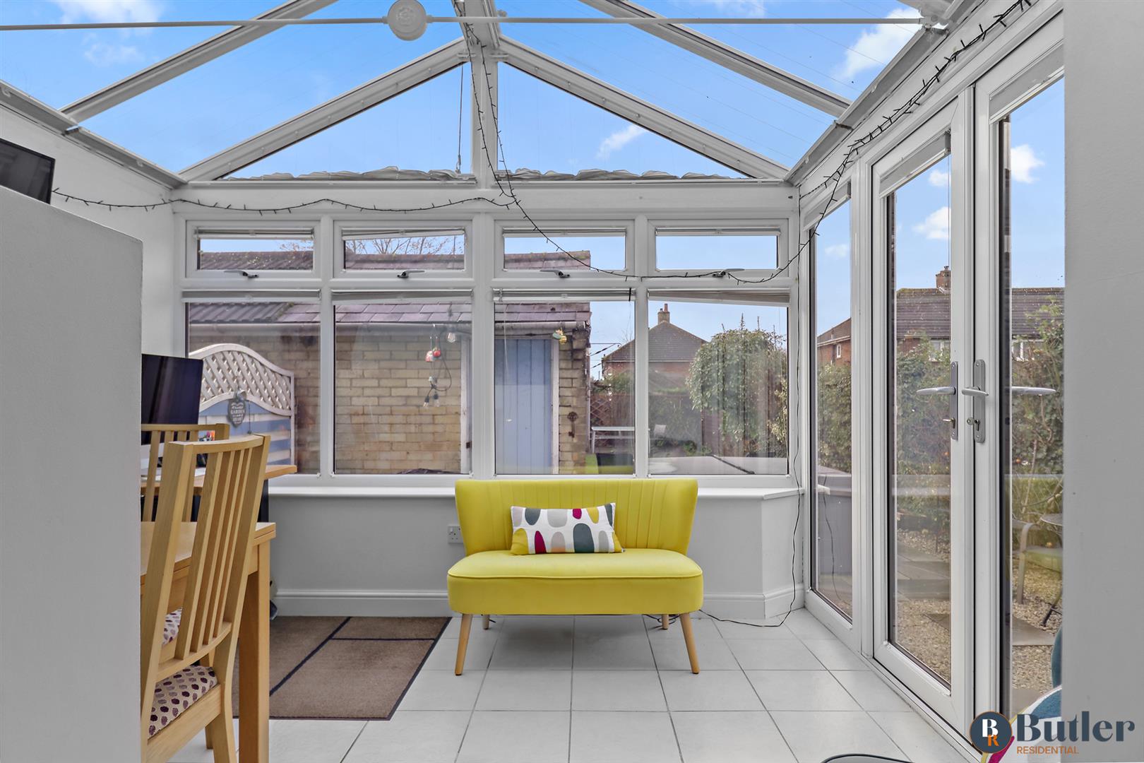 3 bed semi-detached house for sale in Queens Road, Sandy 11