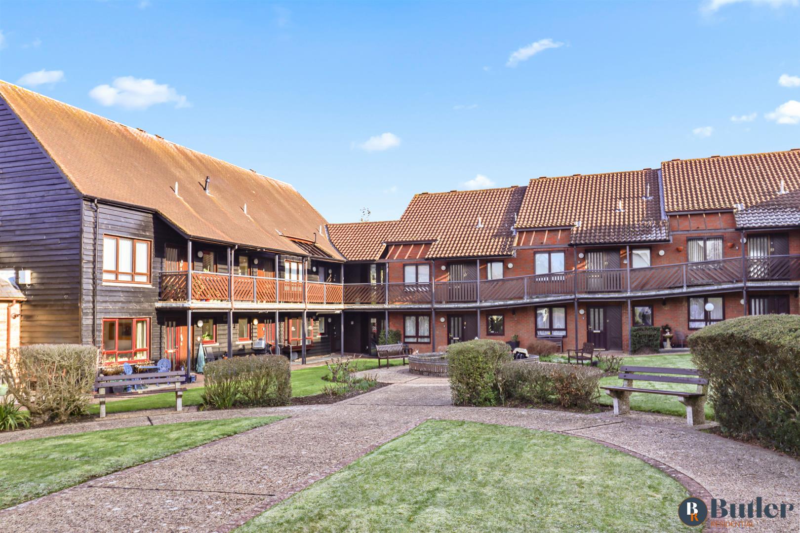 2 bed retirement property for sale in The Mews, Letchworth Garden City, SG6 