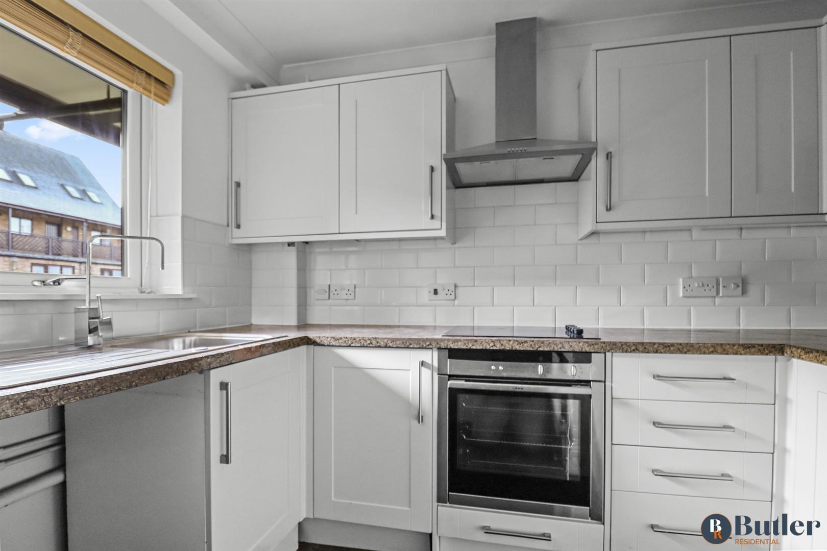 2 bed retirement property for sale in The Mews, Letchworth Garden City  - Property Image 6