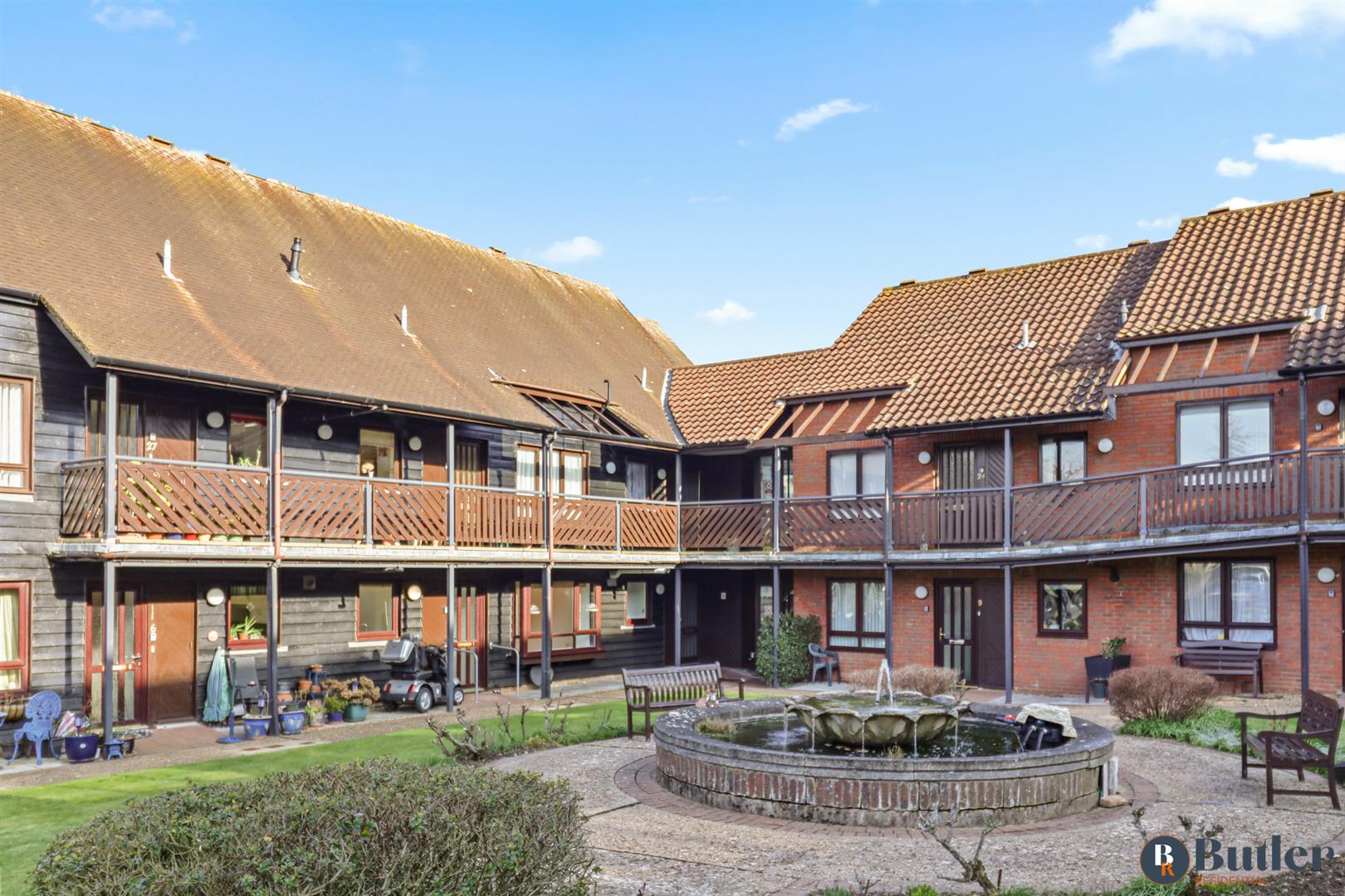 2 bed retirement property for sale in The Mews, Letchworth Garden City  - Property Image 17