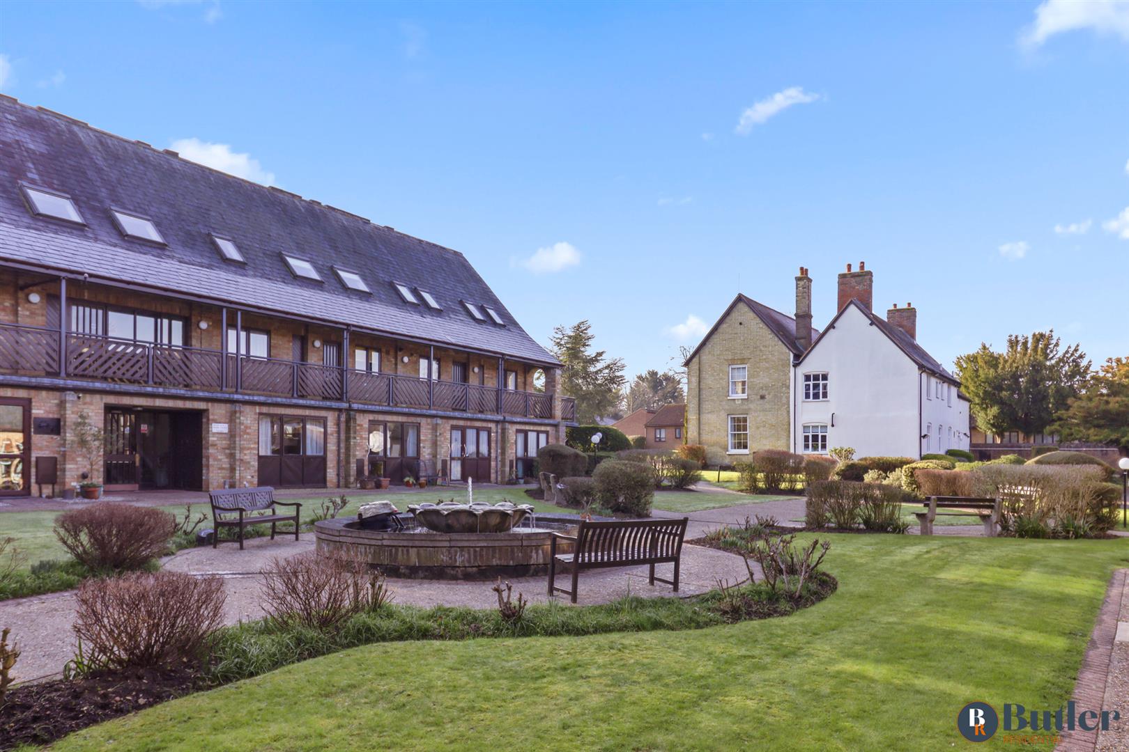 2 bed retirement property for sale in The Mews, Letchworth Garden City  - Property Image 15