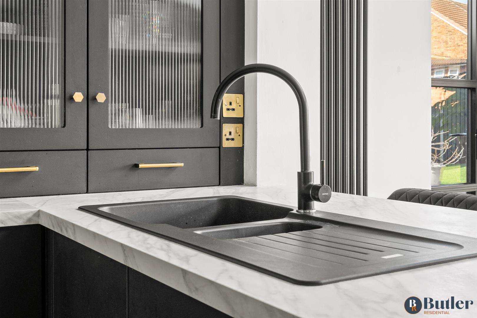 3 bed end of terrace house for sale in Jubilee Road, Stevenage  - Property Image 7