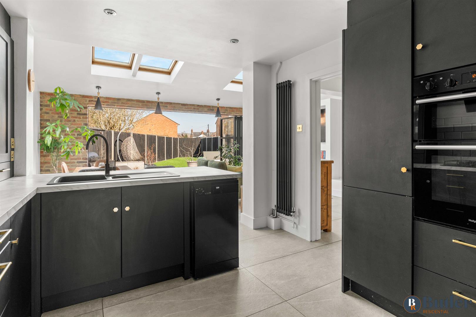 3 bed end of terrace house for sale in Jubilee Road, Stevenage  - Property Image 9