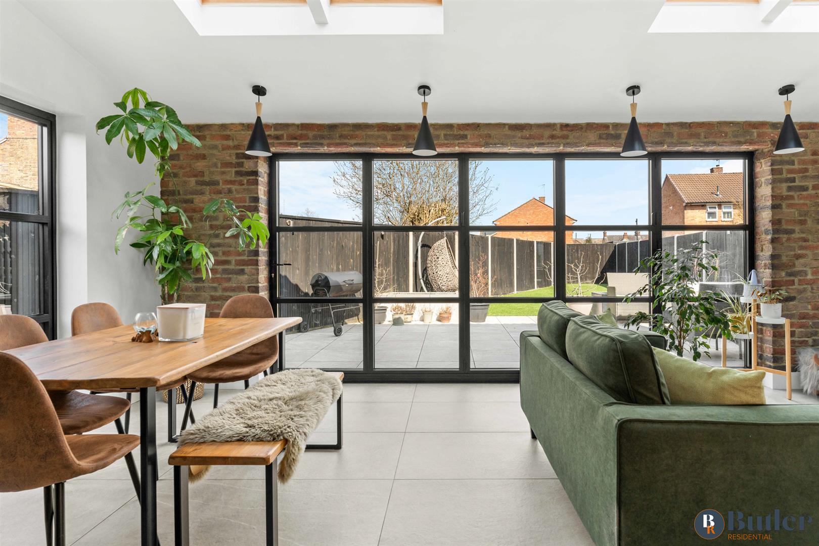 3 bed end of terrace house for sale in Jubilee Road, Stevenage 16