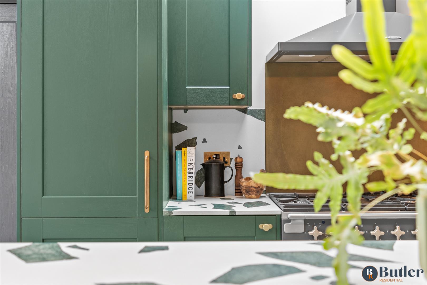 3 bed semi-detached house for sale in Oughton Head Way, Hitchin  - Property Image 8