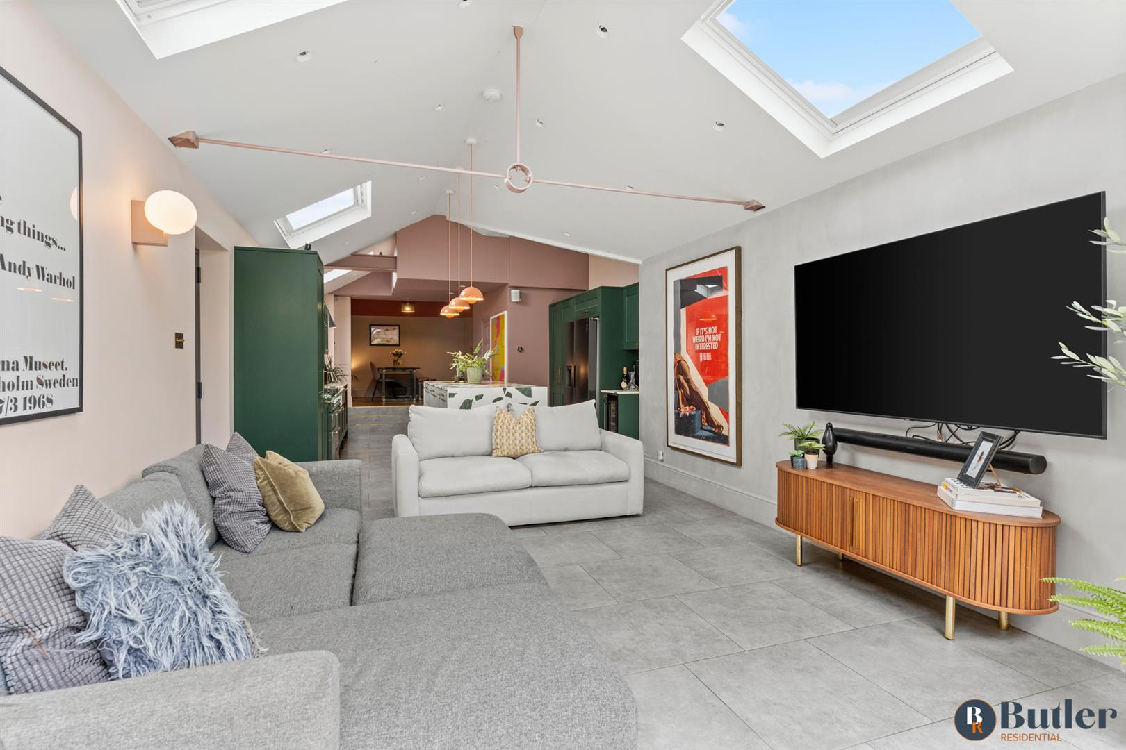 3 bed semi-detached house for sale in Oughton Head Way, Hitchin  - Property Image 12