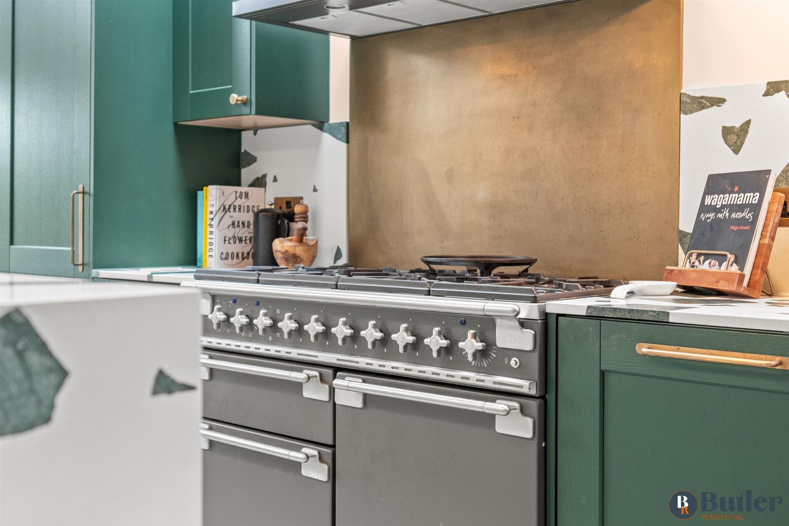 3 bed semi-detached house for sale in Oughton Head Way, Hitchin  - Property Image 6