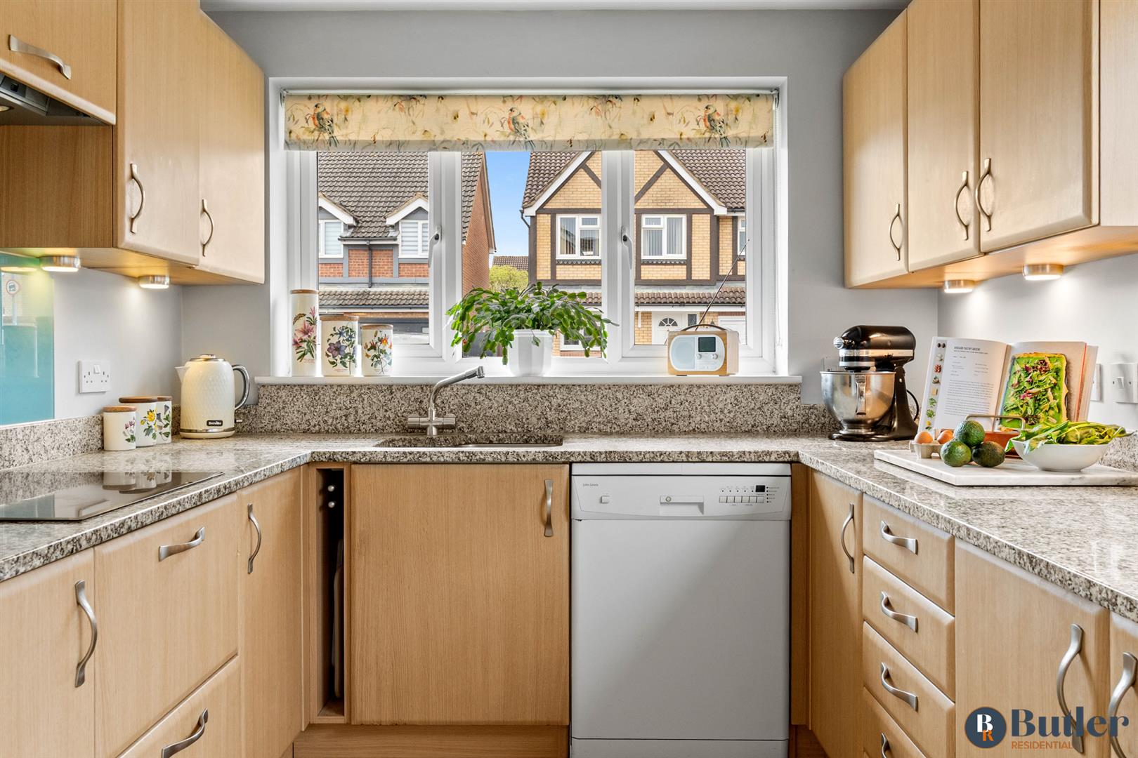 4 bed detached house for sale in Minerva Close, Stevenage  - Property Image 15