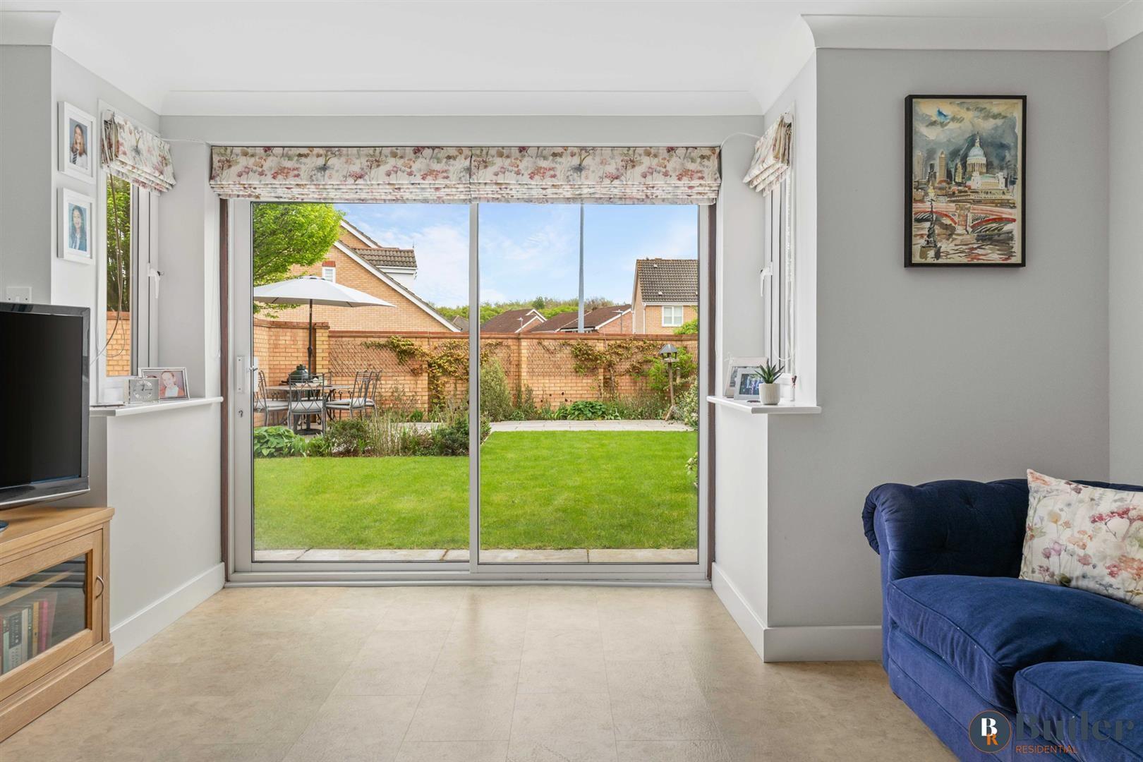 4 bed detached house for sale in Minerva Close, Stevenage 6