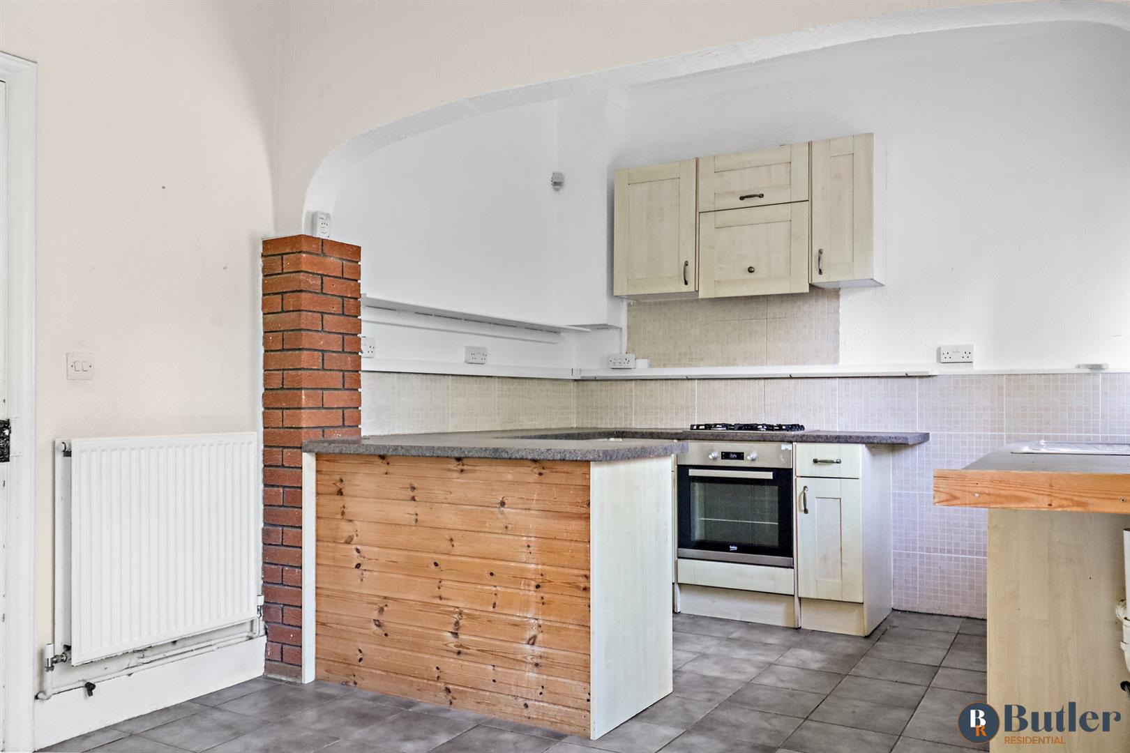 4 bed semi-detached house for sale in Shaftesbury Avenue, Bedford 11