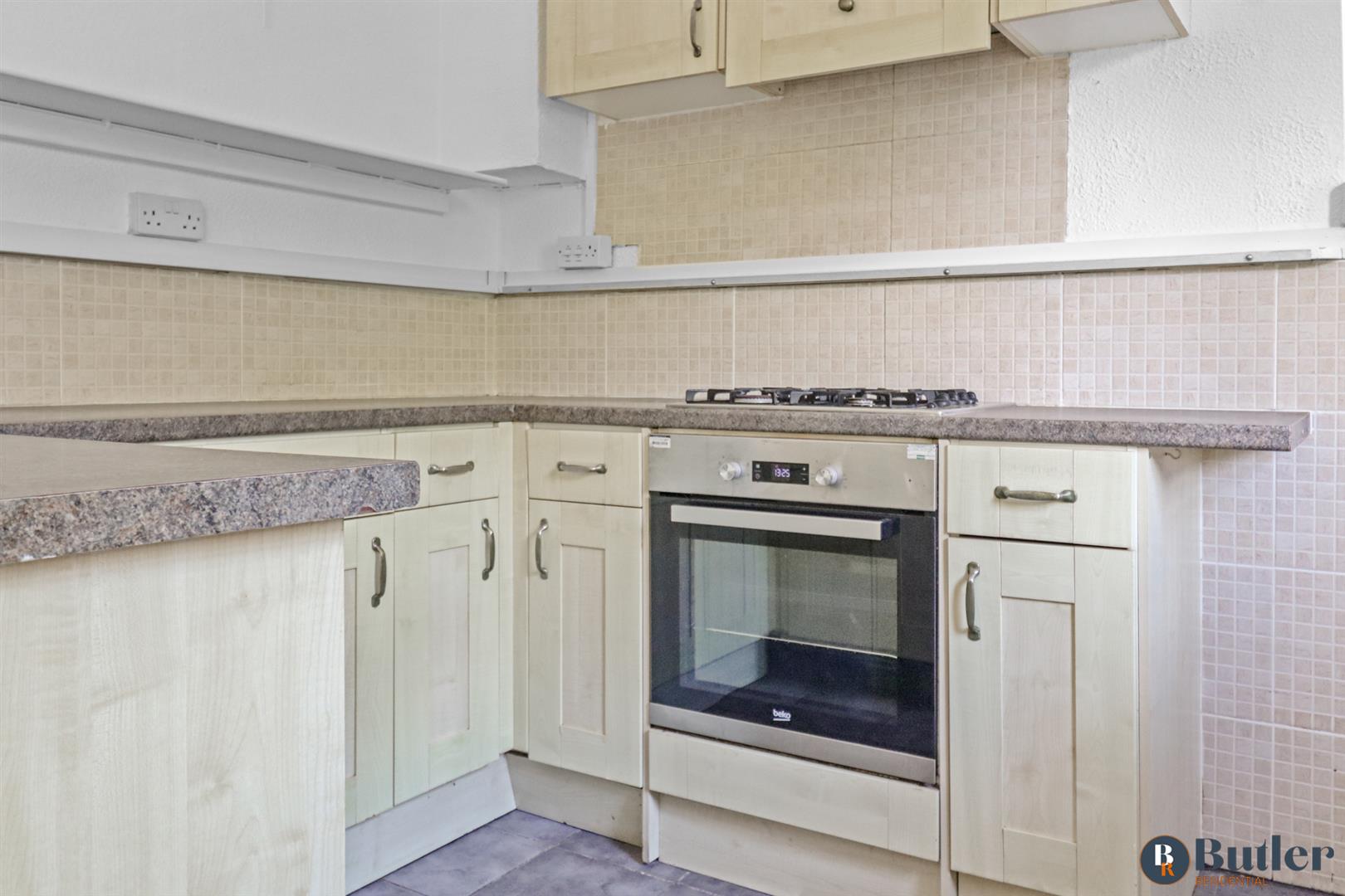 4 bed semi-detached house for sale in Shaftesbury Avenue, Bedford  - Property Image 13