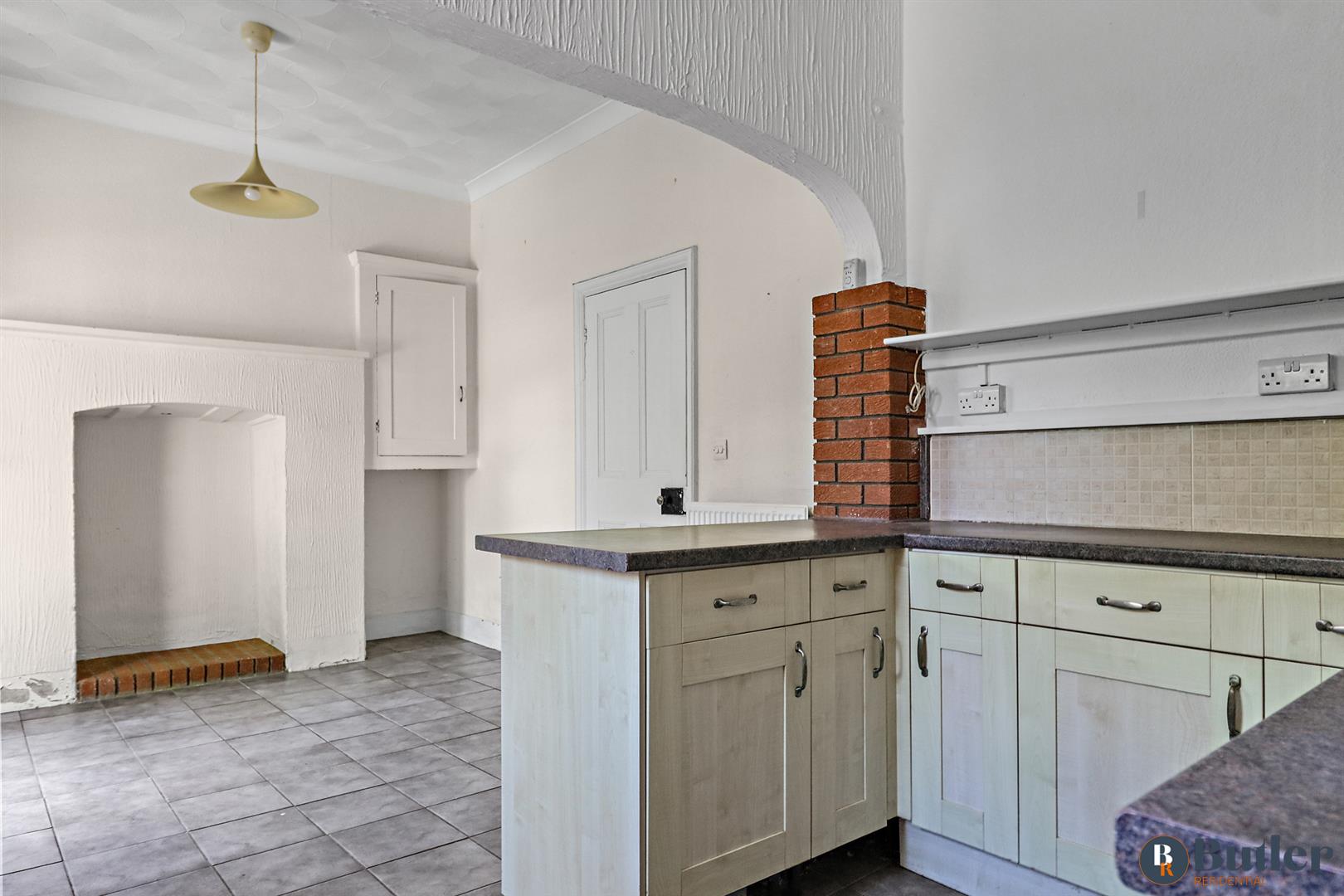 4 bed semi-detached house for sale in Shaftesbury Avenue, Bedford 14