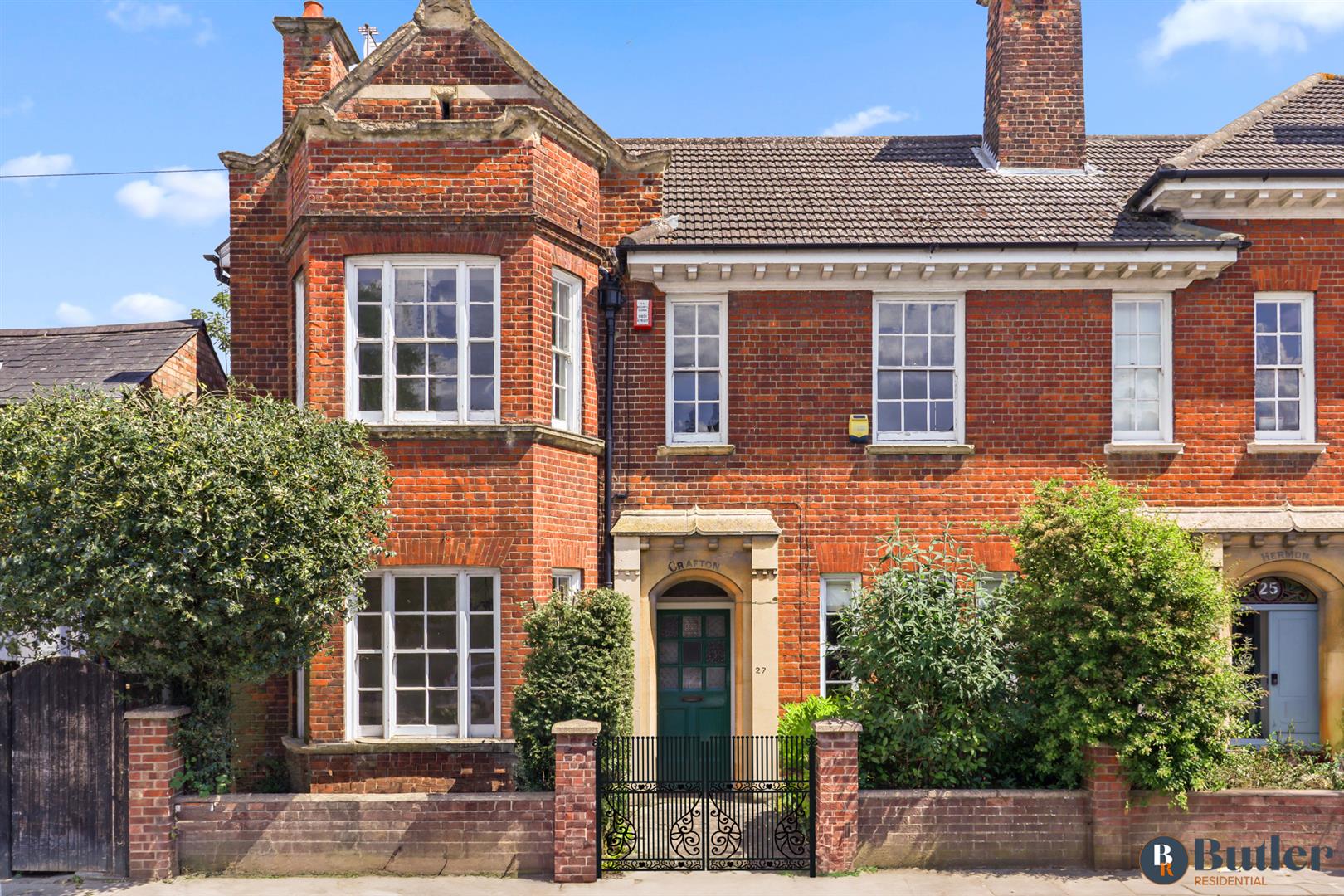 4 bed semi-detached house for sale in Shaftesbury Avenue, Bedford  - Property Image 1