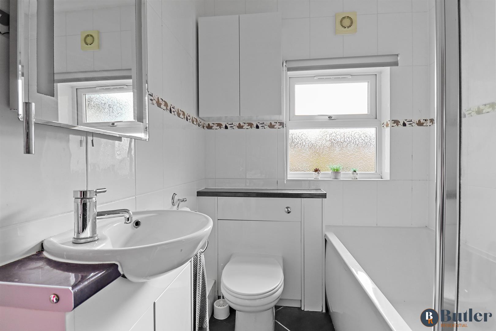 2 bed terraced house for sale in Common Road, Hitchin 15